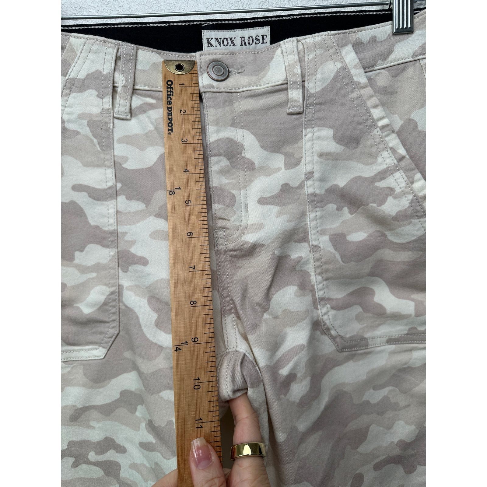 Other Knox Rose women’s camo ankle skinny pants beige 6 mid rise Size 28" / US 6 / IT 42 - 7 Thumbnail