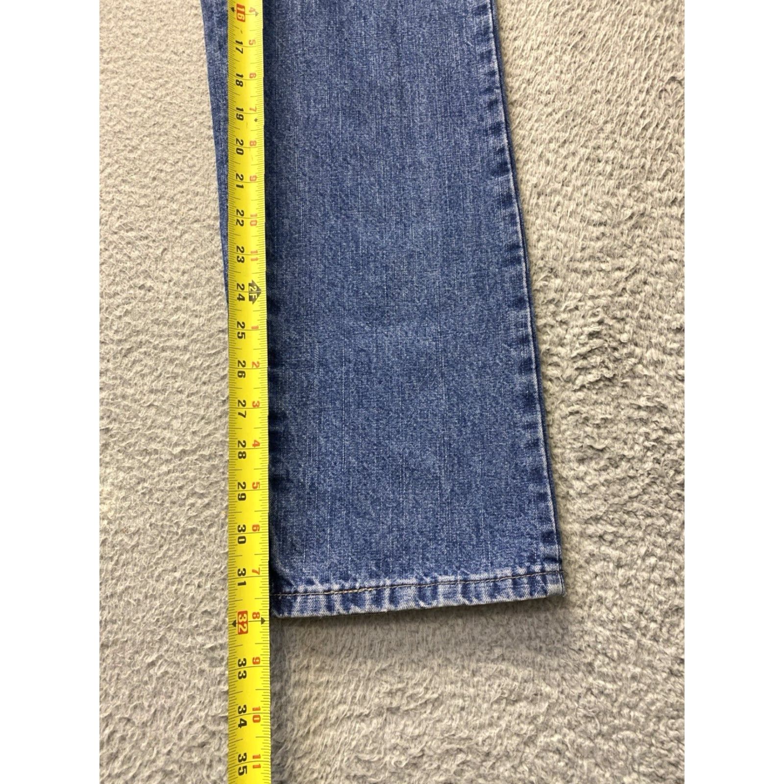 Lee **Lee Jeans Women's 10L Blue Straight Mid-Rise Jeans** User: Lee Jeans Women's 10L Blue Straight Mid-Rise Jeans Size 32" / US 10 / IT 46 - 7 Thumbnail