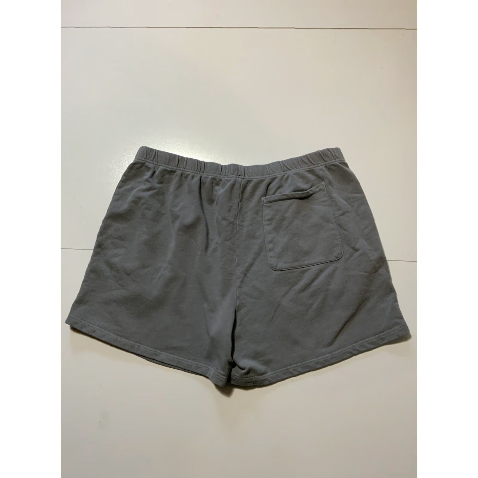 SKIMS Skims Sweat Shorts Mens 2XL Gray Terry Fleece Pigment Dyed Lounge Relaxed 5” Inseam Size US 39 - 3 Thumbnail