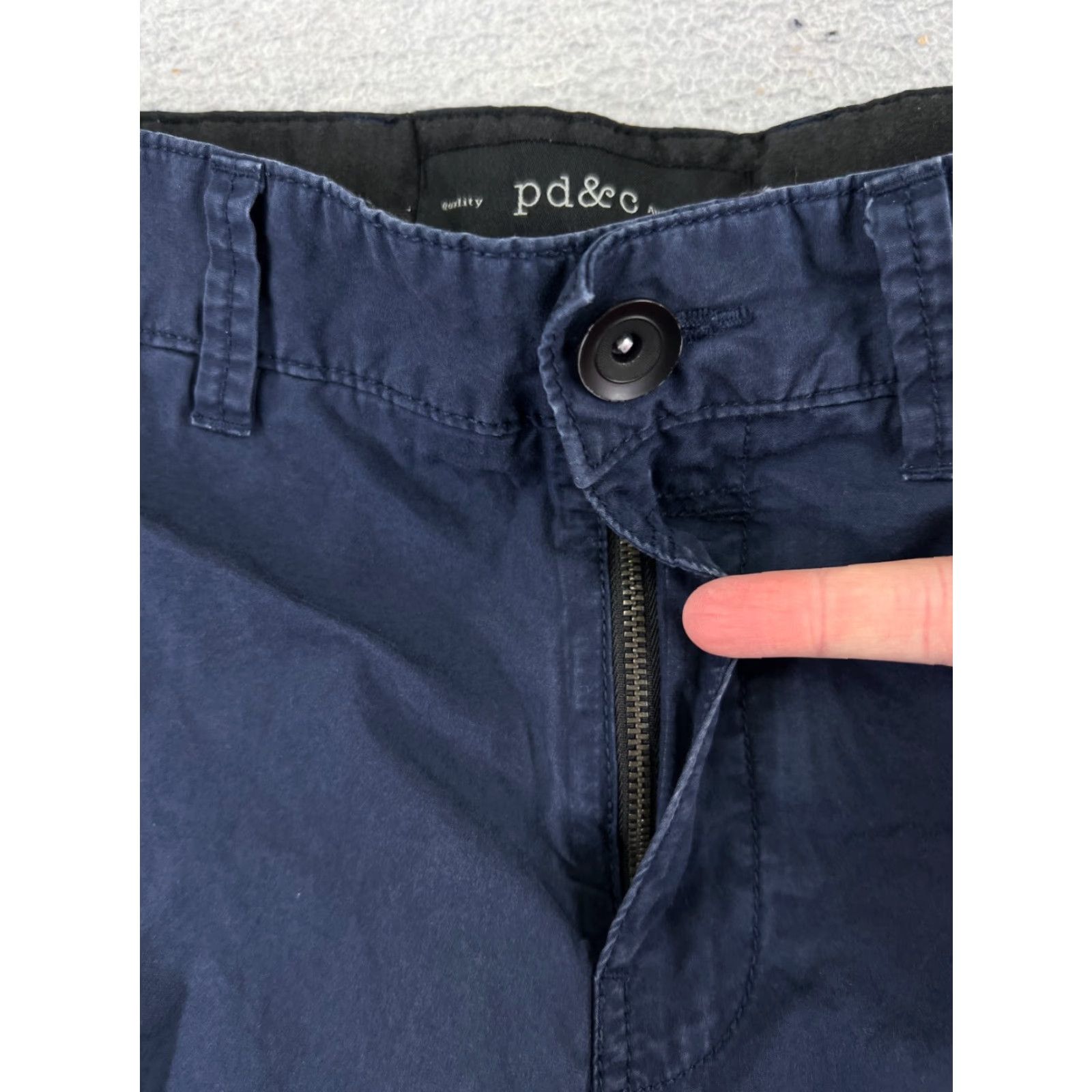 PD&C PD&C Shorts Men's 34 Blue Cargo 100% Cotton Twill Hiking Camping Easy Care Pockets Cargo Shorts - Regular Fit, Readable Details Size US 34 / EU 50 - 6 Thumbnail