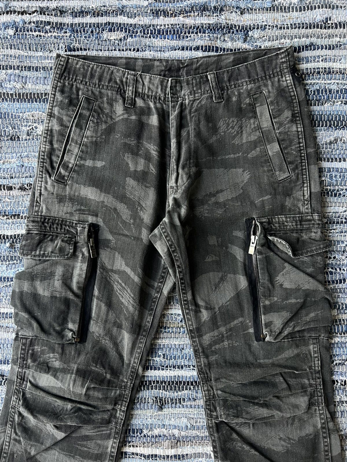 Kazuyuki Kumagai Attachment Jun Hashimoto WJK Camouflage Twill Zipper Flare Cargo Pants Size US 30 / EU 46 - 6 Thumbnail