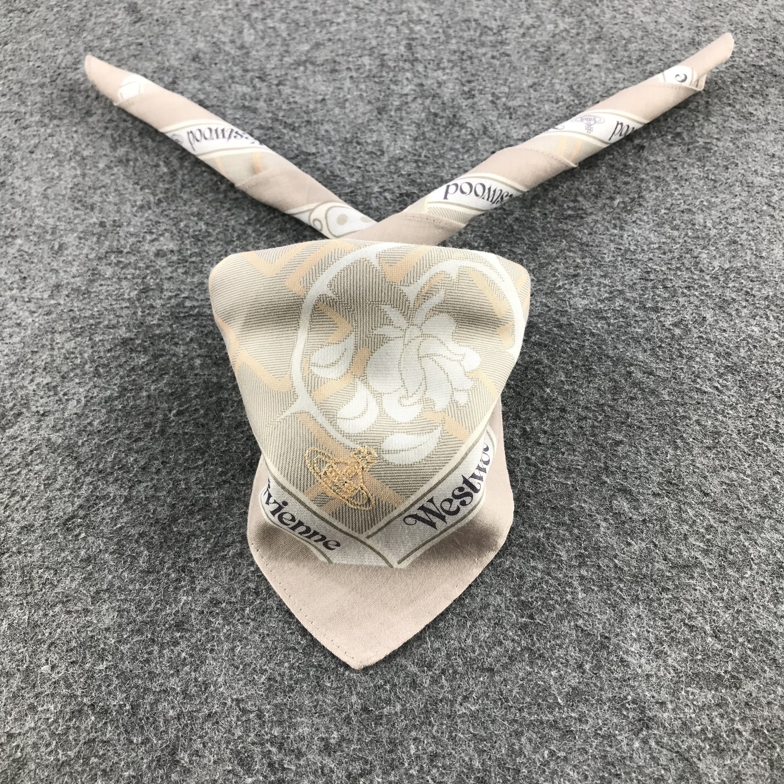 Vintage Vivienne Westwood Handkerchief Neckerchief Bandana H1289 Size ONE SIZE - 1 Thumbnail