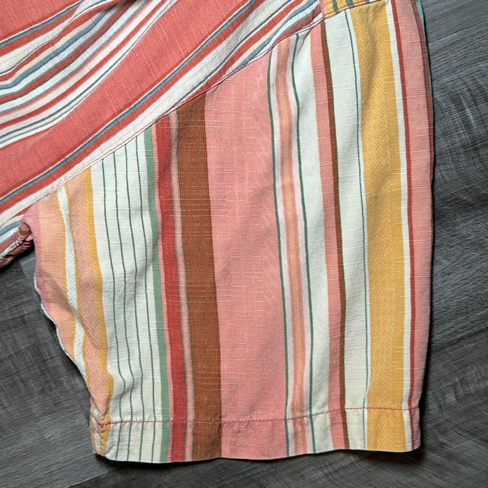 Tommy Bahama Tommy Bahama Silk Striped Short Sleeve Button Down - Large Size US L / EU 52-54 / 3 - 4 Thumbnail
