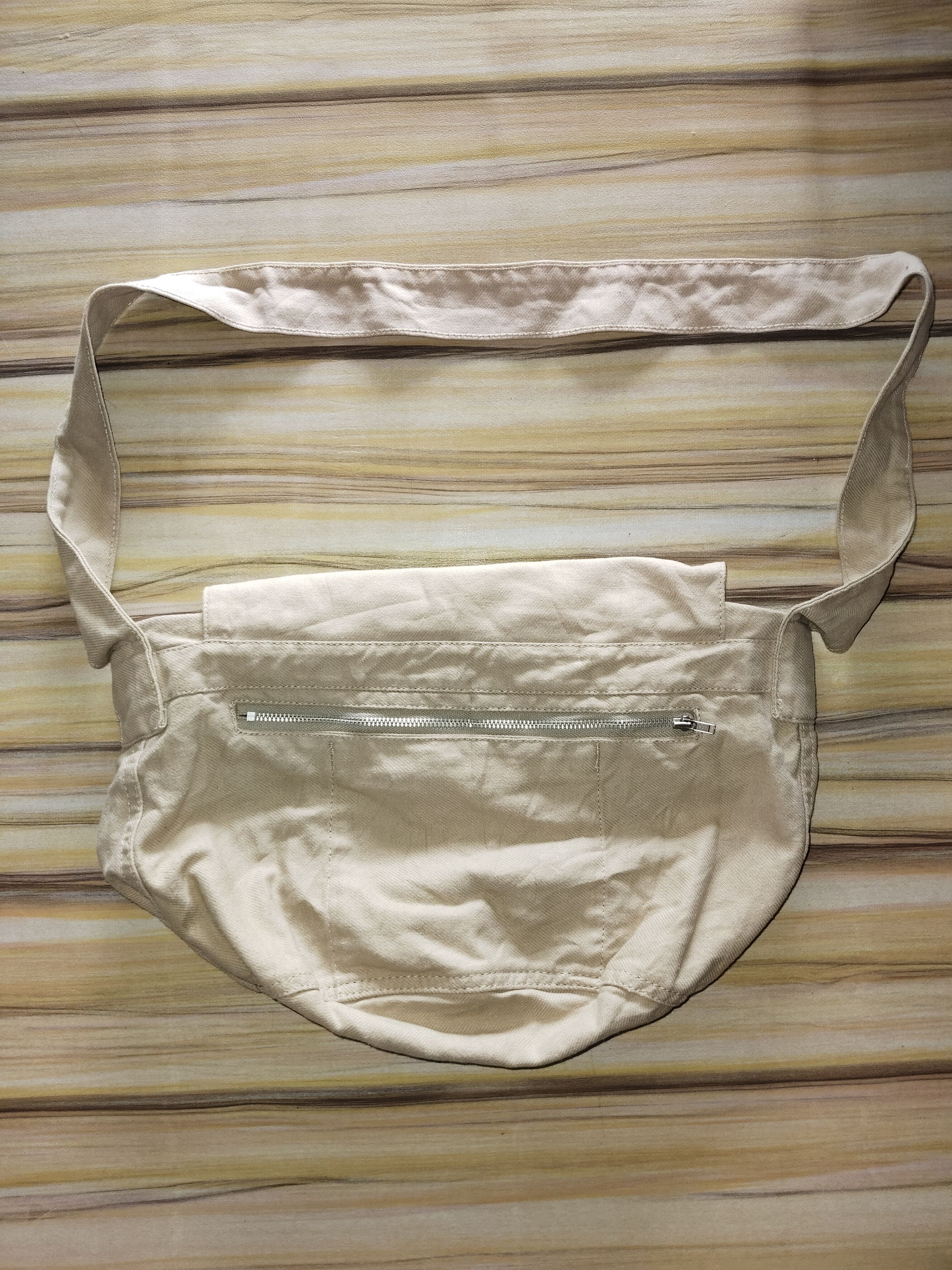 CABANE de ZUCCa × Issey Miyake CABANE DE ZUCCA Sling Bag x ISSEY MIYAKE Size ONE SIZE - 10 Thumbnail
