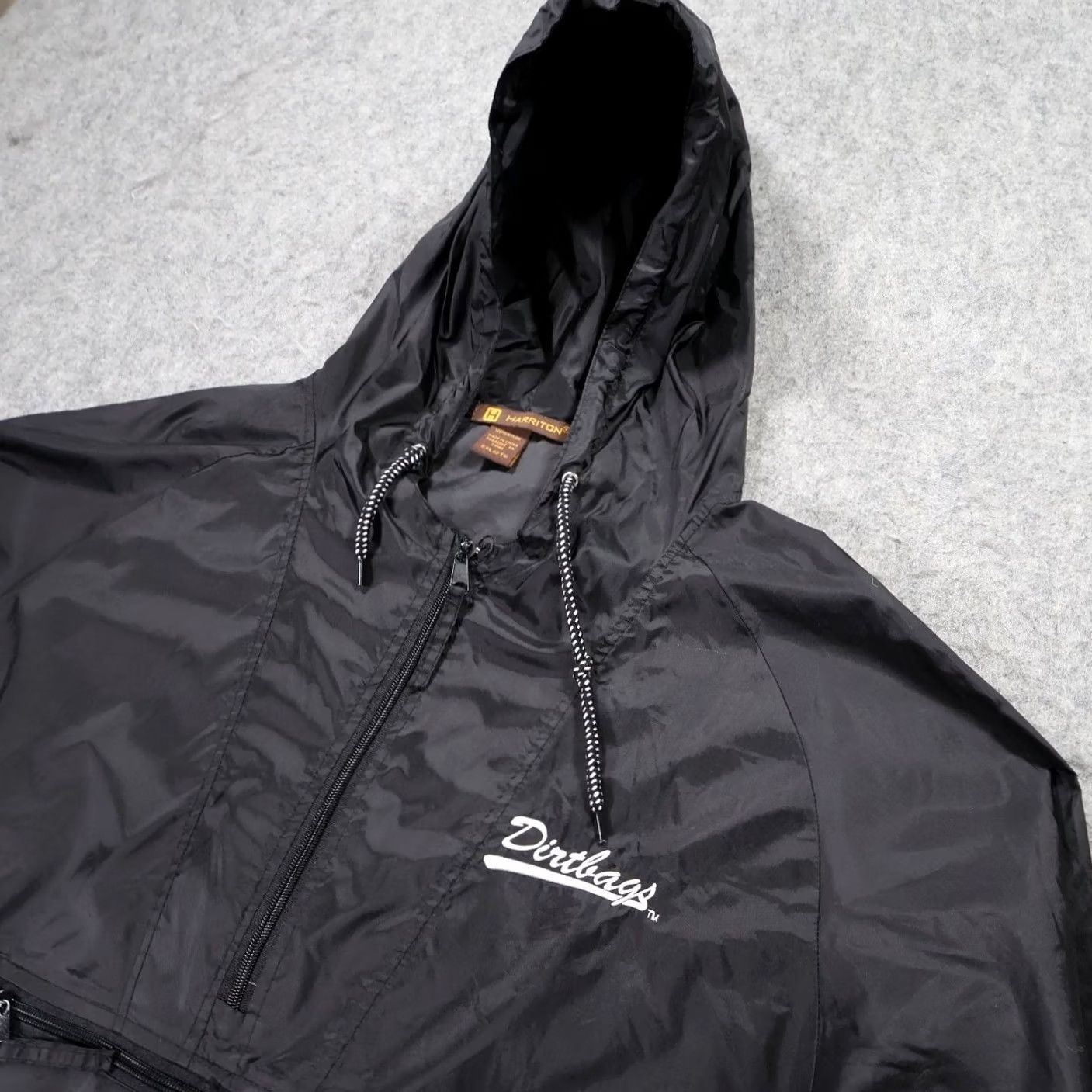 Vintage Harriton Windbreaker Mens 2XL Black Hooded Anorak Dirtbags Graphic Size US XXL / EU 58 / 5 - 3 Thumbnail