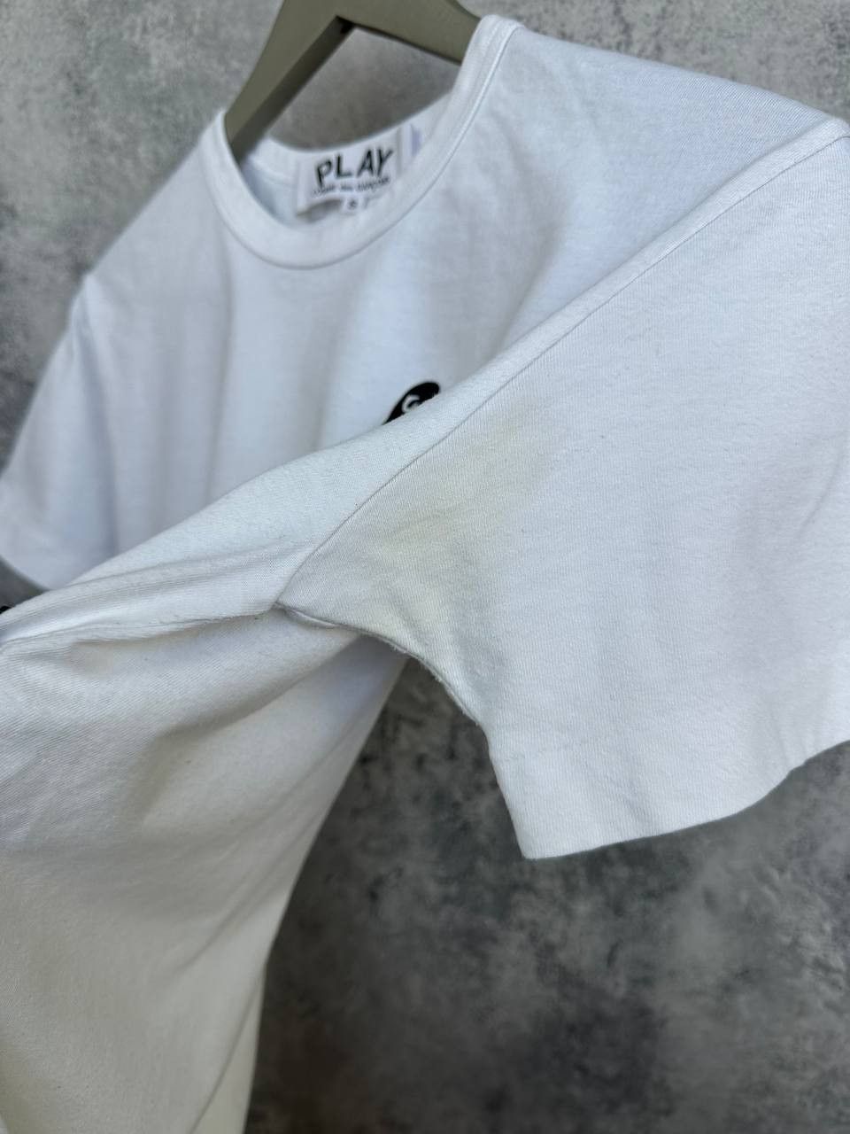 Comme des Garcons PLAY Comme des Garcons PLAY Heart Black Logo T-Shirt White Crew Size S / US 4 / IT 40 - 9 Thumbnail