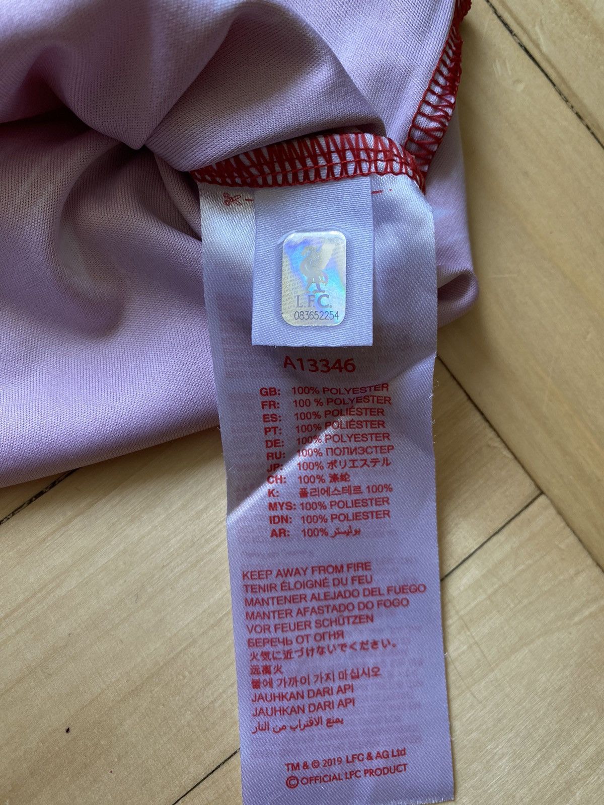 Vintage Vintage Soccer Jersey Liverpool Candy Size L Size US L / EU 52-54 / 3 - 10 Thumbnail