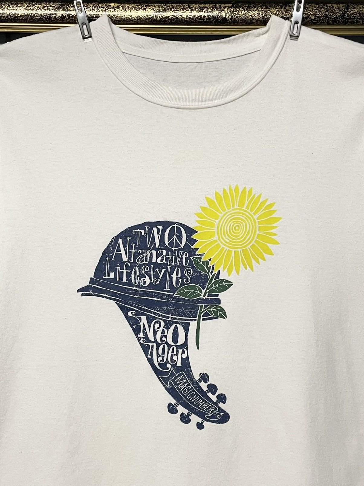 Japanese Brand Vintage 1990s Japan Designer Magic Number Sunflower Art Tee Size US M / EU 48-50 / 2 - 3 Thumbnail