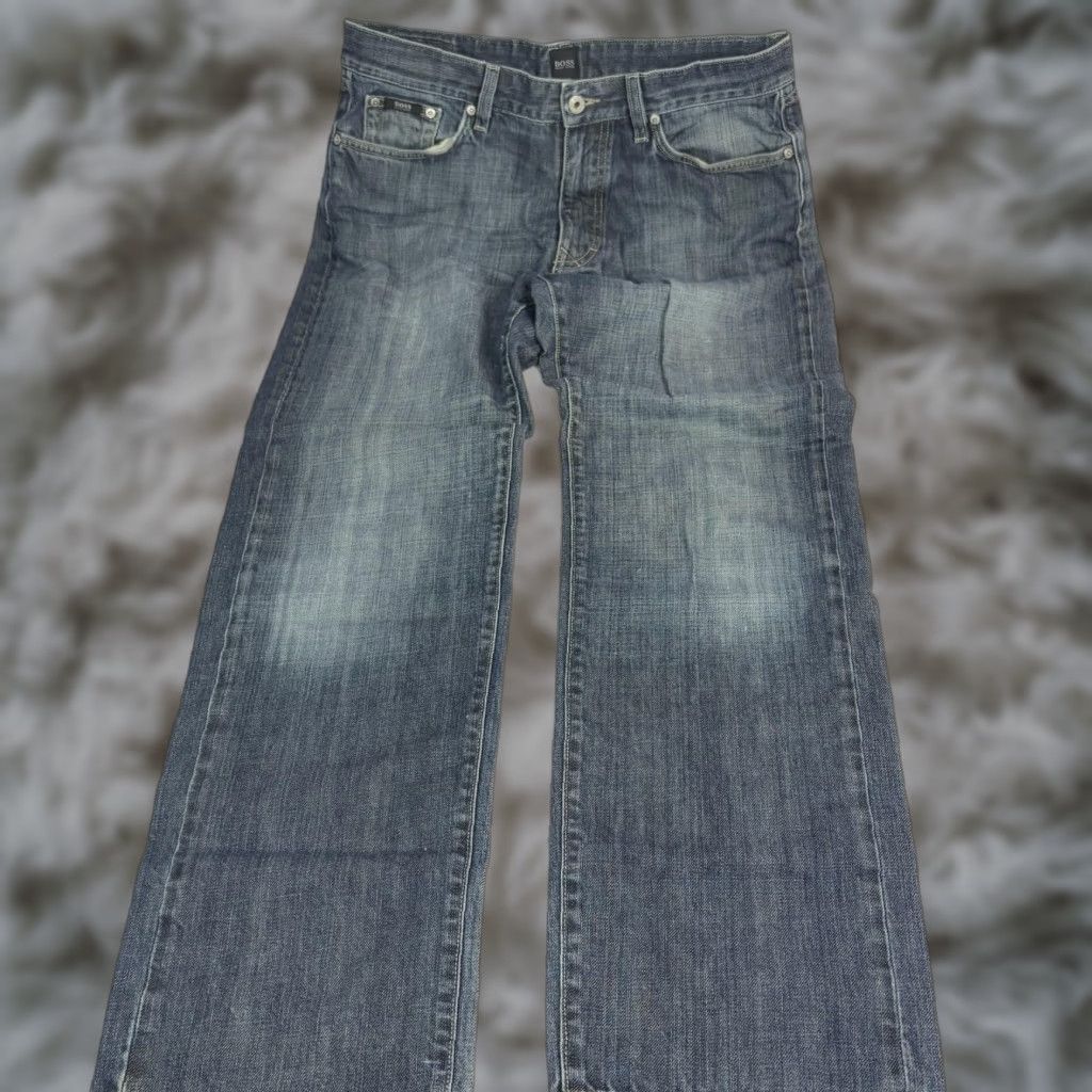 Hugo Boss HUGO BOSS Texas Jeans Mens 34x31 Medium Wash Blue Straight Leg Denim Pants Jeans Size US 34 / EU 50 - 1 Thumbnail