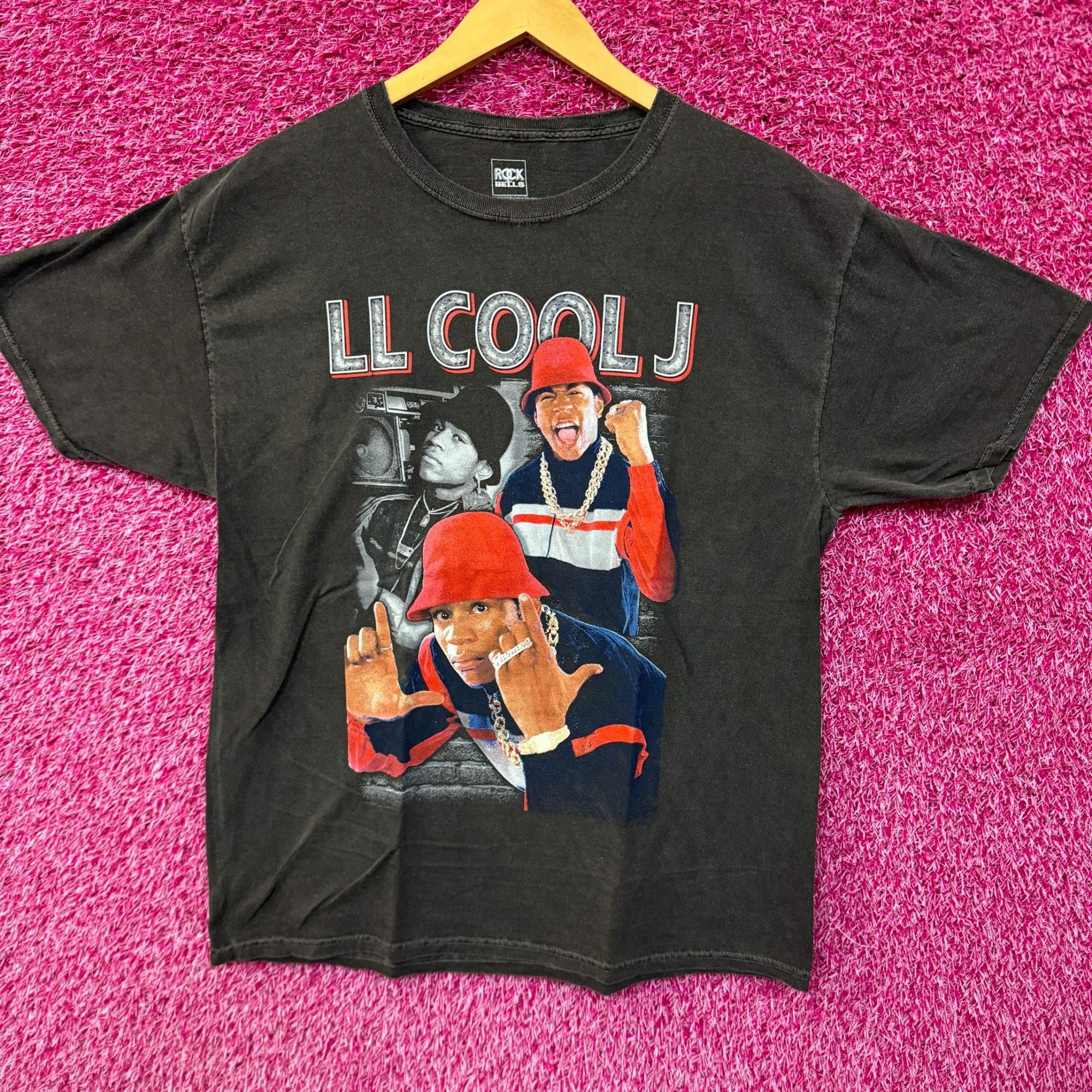 Band Tees LL Cool J East Coast Rapper Collage Rock the Bells Rap Tee M Size US M / EU 48-50 / 2 - 1 Thumbnail