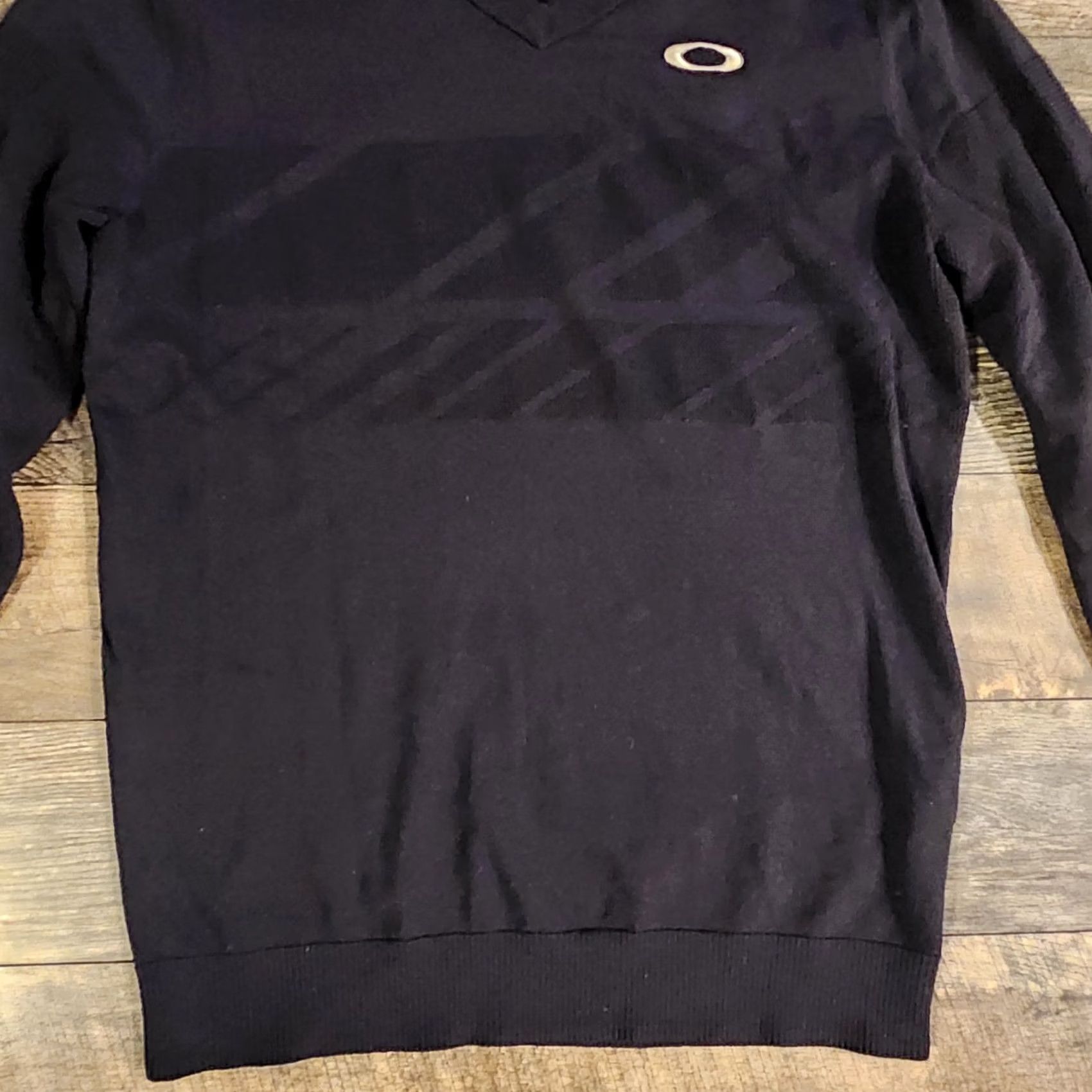 Oakley VINTAGE Oakley Sweatshirt Mens Large Crewneck Black Knit 3D Logo Athletic Fit - Pullover, All Seasons, Heavyweight Size US L / EU 52-54 / 3 - 2 Thumbnail