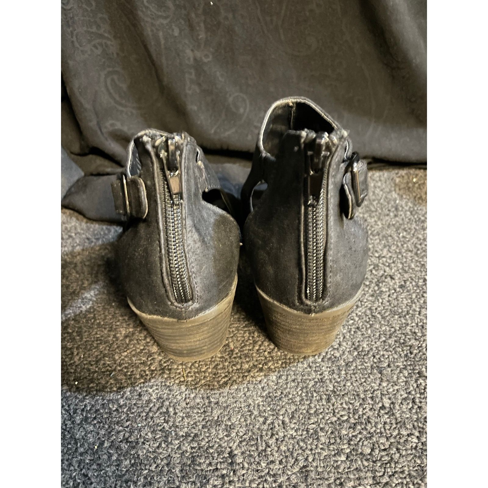 Other Carlos Santana Black Suede Peep Toe Bootie Women’s 8.5 M Size US 8.5 / IT 38.5 - 3 Thumbnail