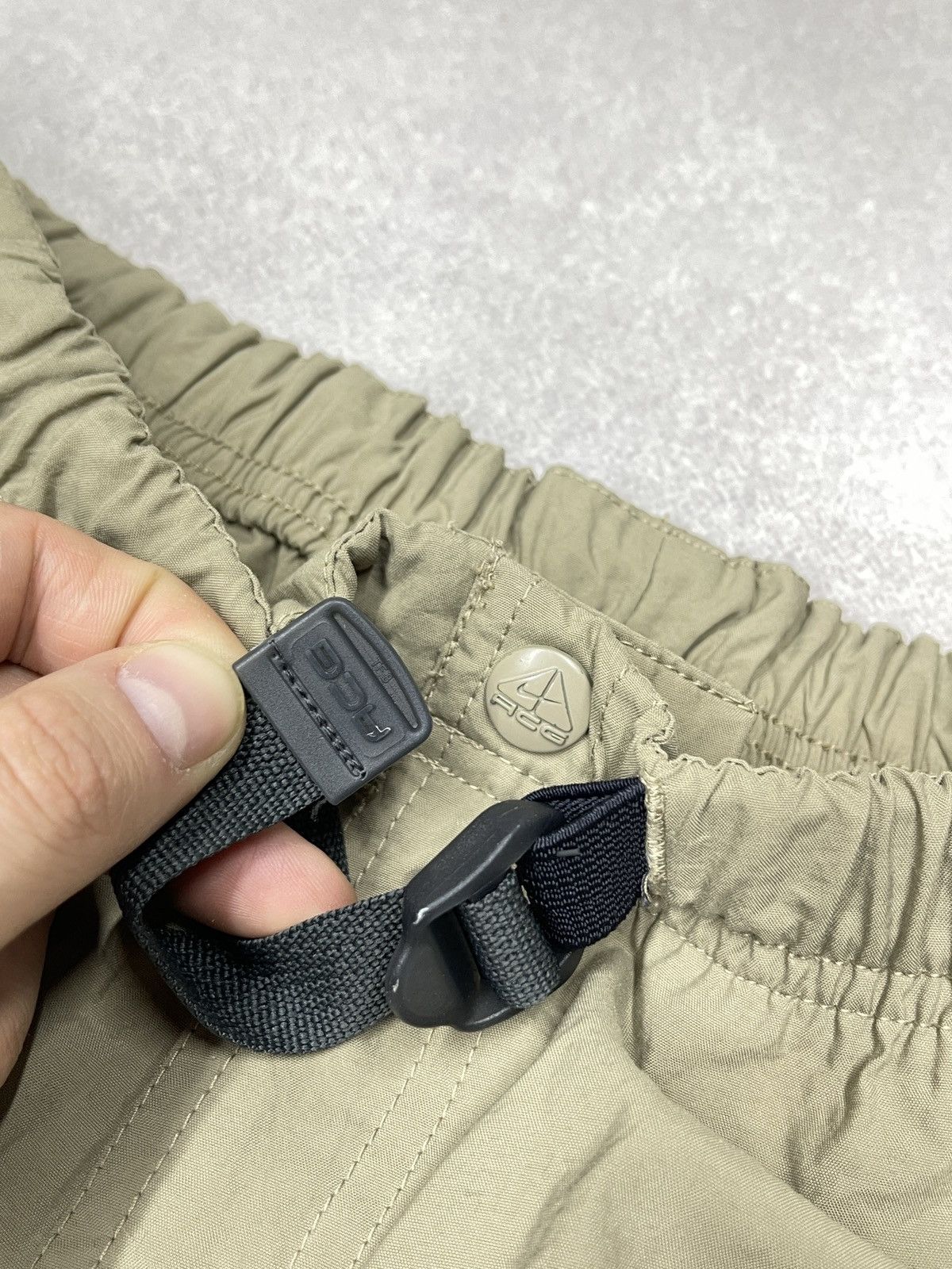 Nike ACG Vintage Nike ACG Nylon Cargo Pants Beige Gorpcore Techwear Size US 36 / EU 52 - 11 Thumbnail
