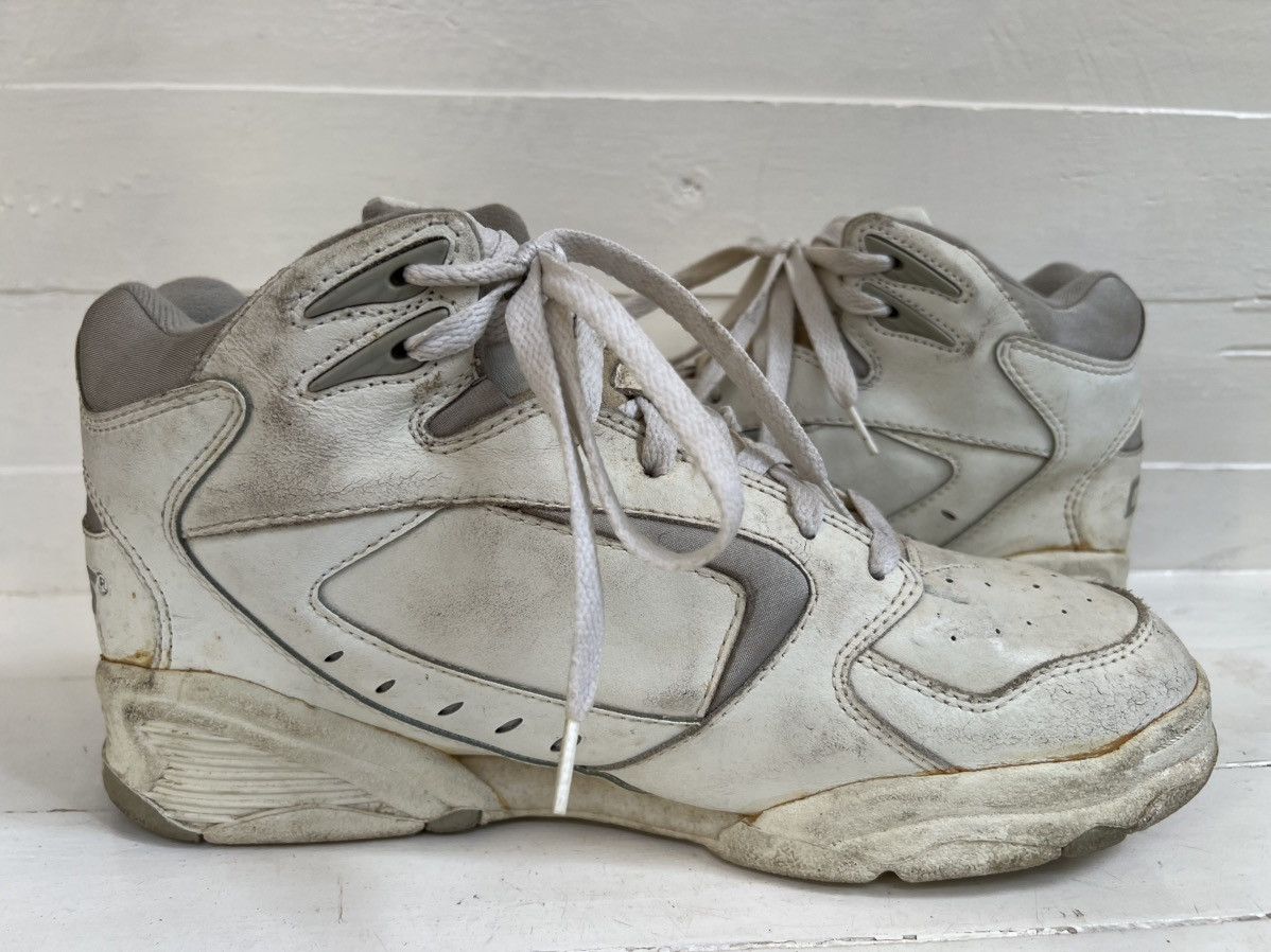 Converse Rare Converse CONS White Men Athletic Basketball Sneaker Size US 9.5 / EU 42-43 - 9 Thumbnail