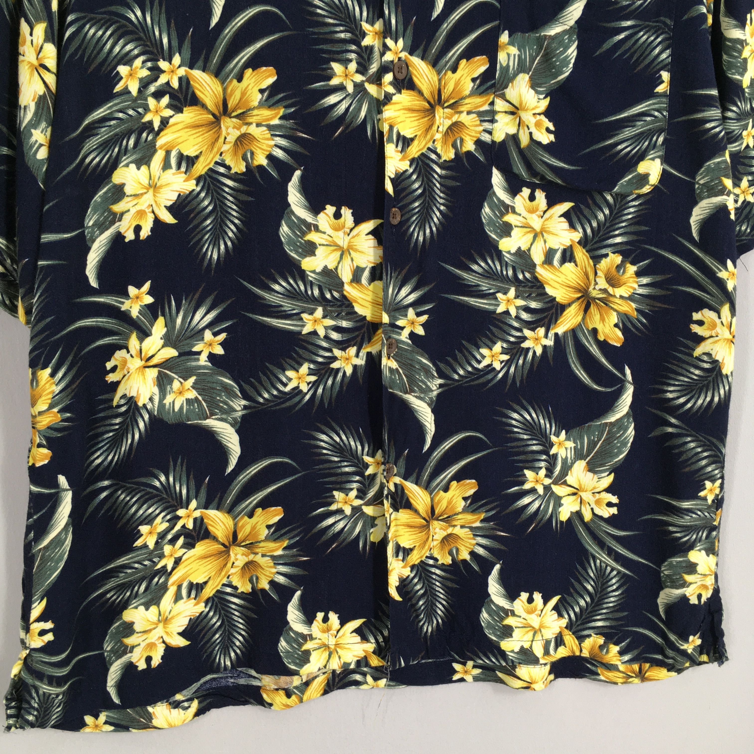 Other Vintage Hawaiian Flower Rayon Aloha Shirt XLarge Size US XL / EU 56 / 4 - 4 Thumbnail