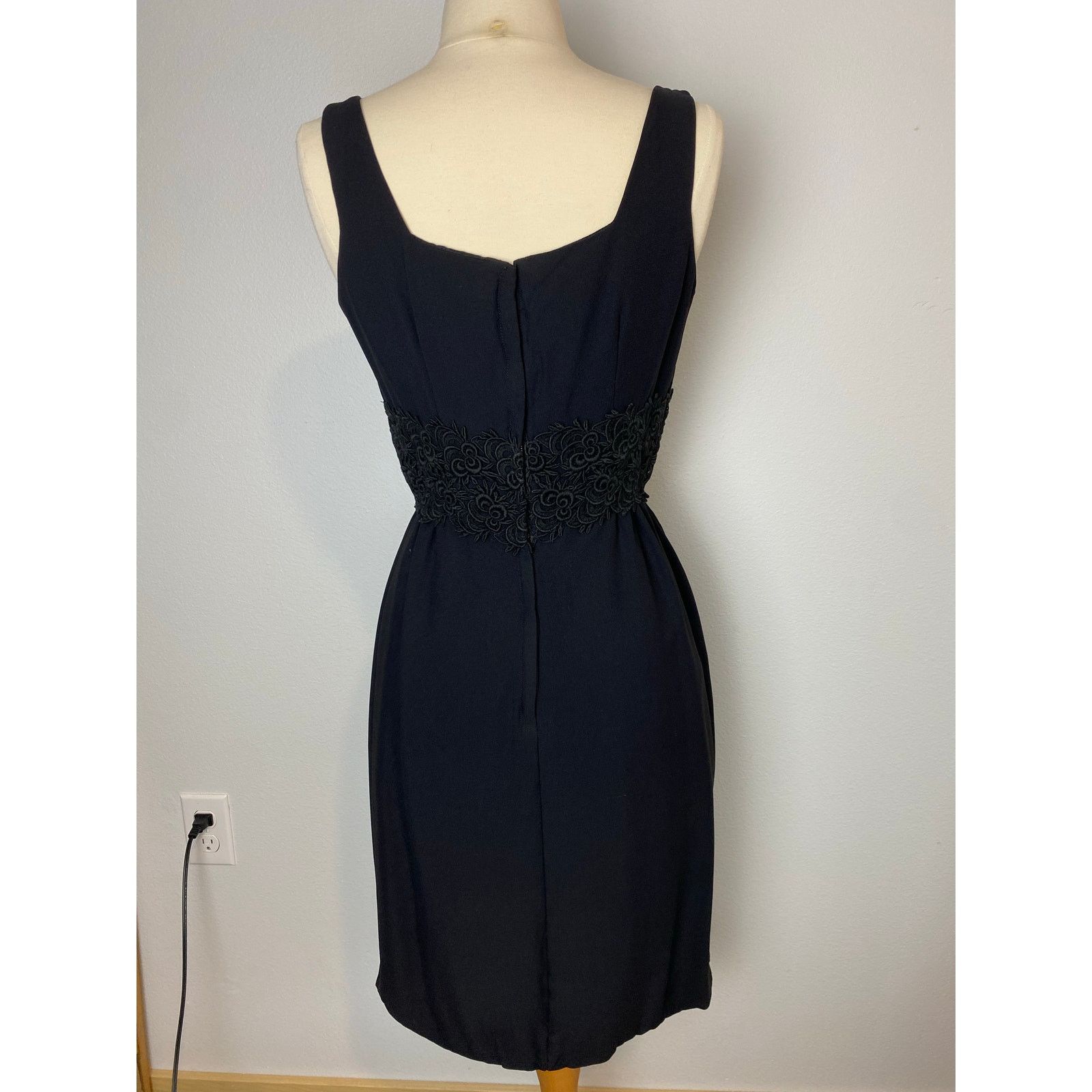 Vintage Vintage 1960 Vicky Vaughn Jr Black Sheath Party Dress, Sz 6 Size M / US 6-8 / IT 42-44 - 1 Thumbnail