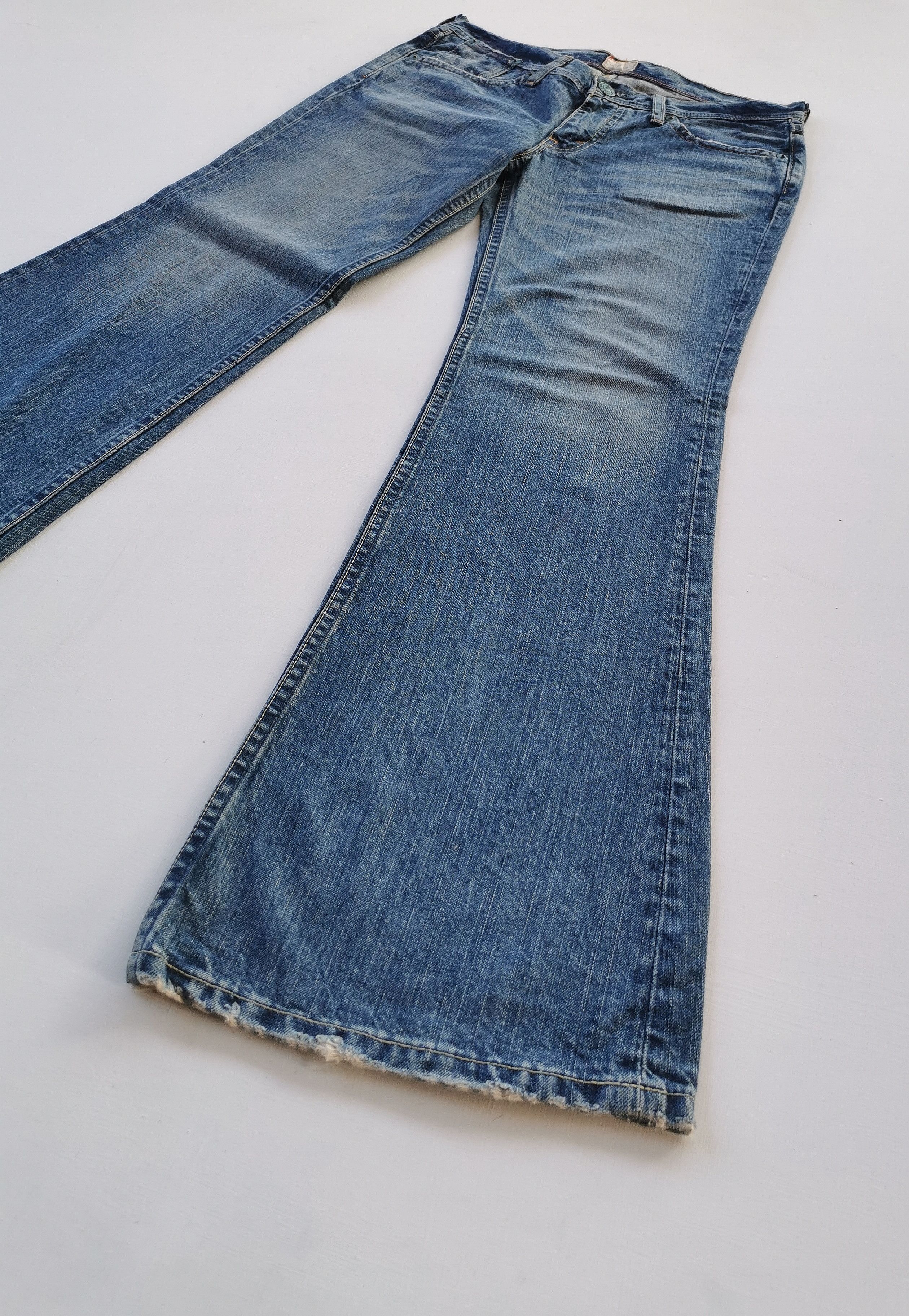 Levi's Vintage Levis Redloop Women Bootcuts/Flare Jeans Size 30" / US 8 / IT 44 - 1 Thumbnail