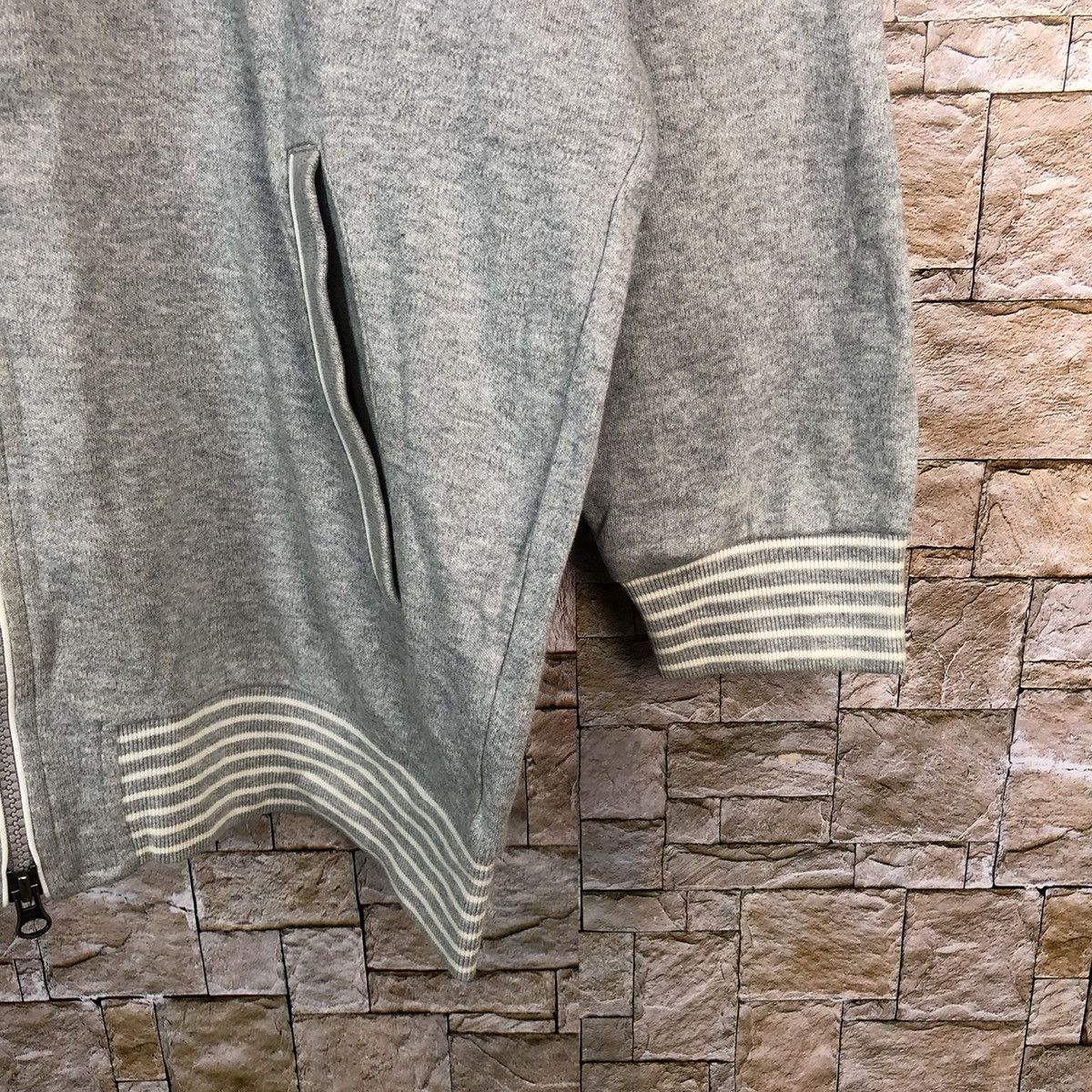 Lacoste Lacoste vintage streetwear Grey sweater #A407 Size US L / EU 52-54 / 3 - 8 Thumbnail