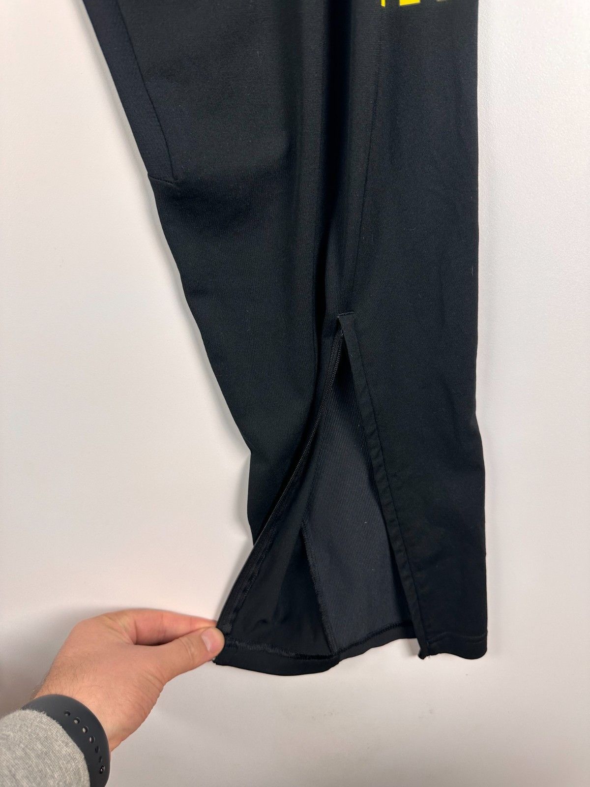 Adidas Manchester United Training Football Soccer Pants Sweatpants Size US 34 / EU 50 - 7 Thumbnail