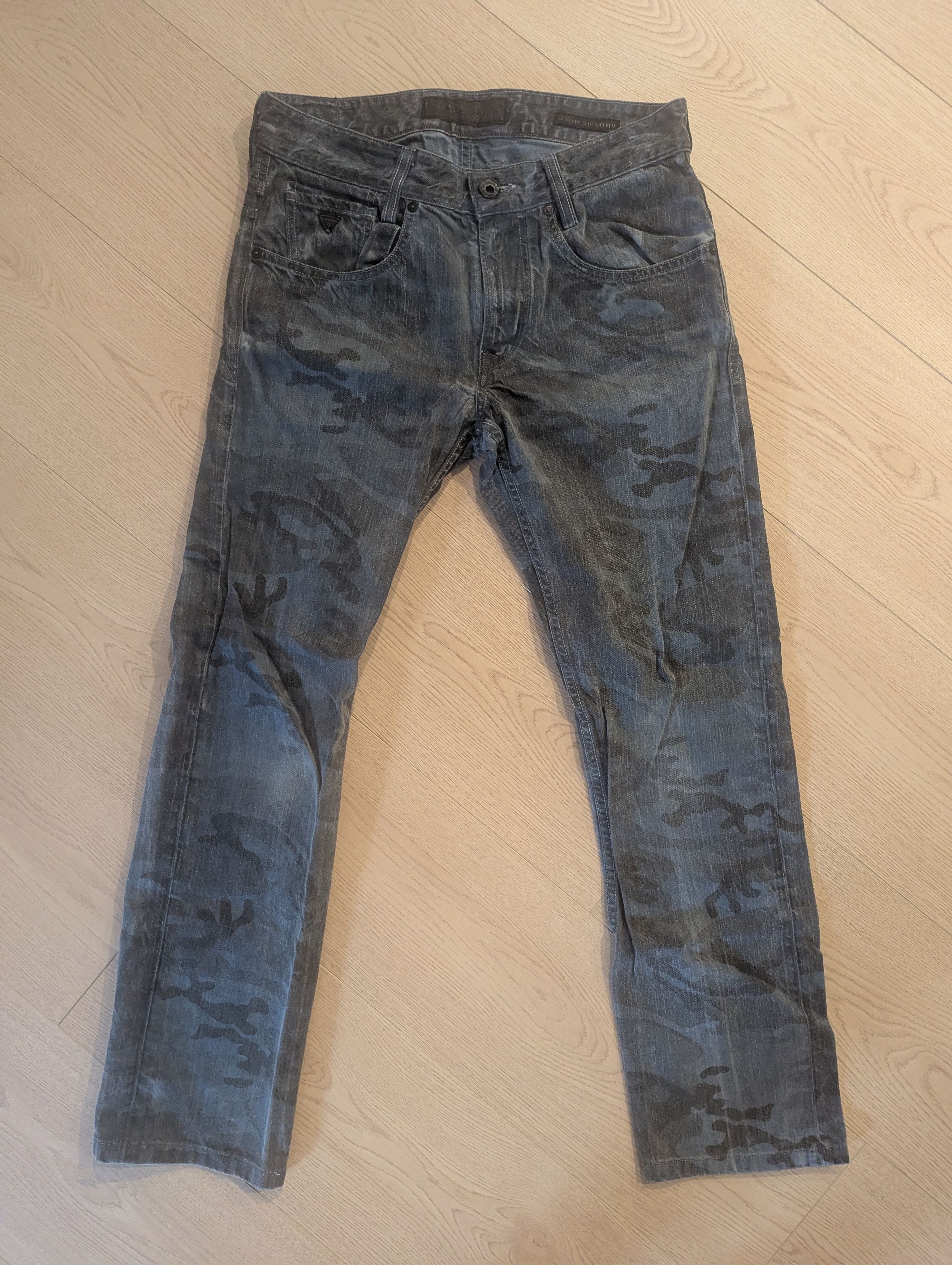 Guess Guess Blue Camo Alameda Slim Tapered Jeans Size US 31 - 2 Thumbnail