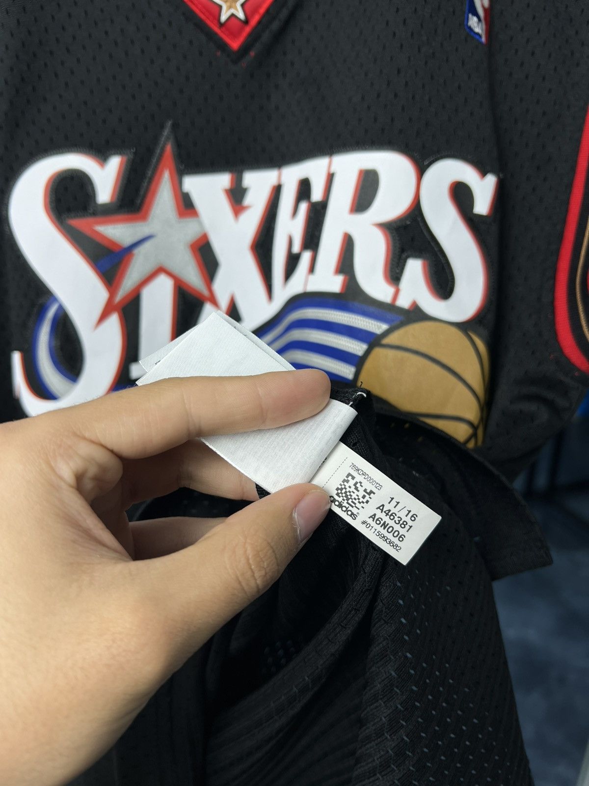 Adidas × NBA Adidas NBA Iverson #3 76ers Jersey Black Size S Size US S / EU 44-46 / 1 - 10 Thumbnail