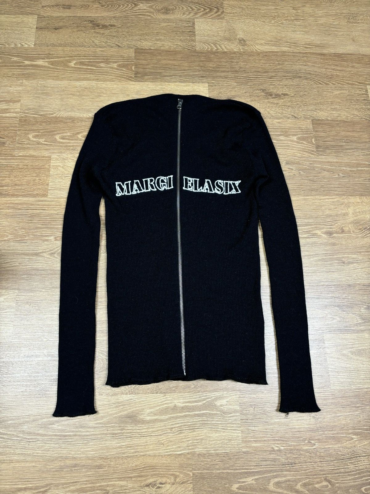 Maison Margiela Maison Margiela MM6 Logo Zip Knit Sweater Size US XS / EU 42 / 0 - 3 Thumbnail