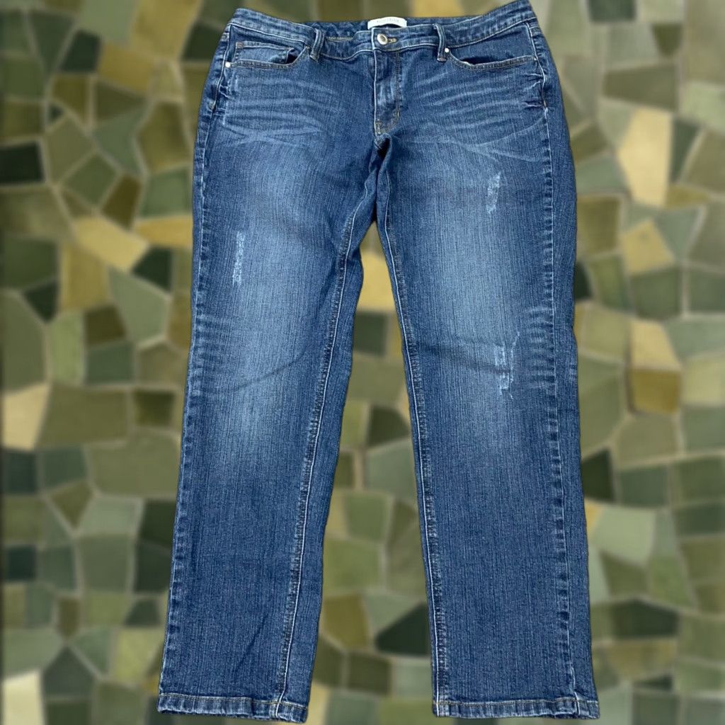 White House Black Market White House Black Market Blanc Womens Jeans Size 10 Blue Low Rise Distressed Size 34" / US 12 / IT 48 - 1 Thumbnail