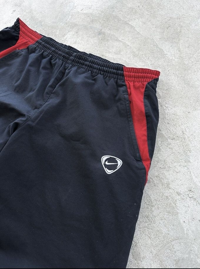 Nike Vintage 90s Nike Track Pants Embroidered Swoosh Black L Size US 34 / EU 50 - 3 Thumbnail
