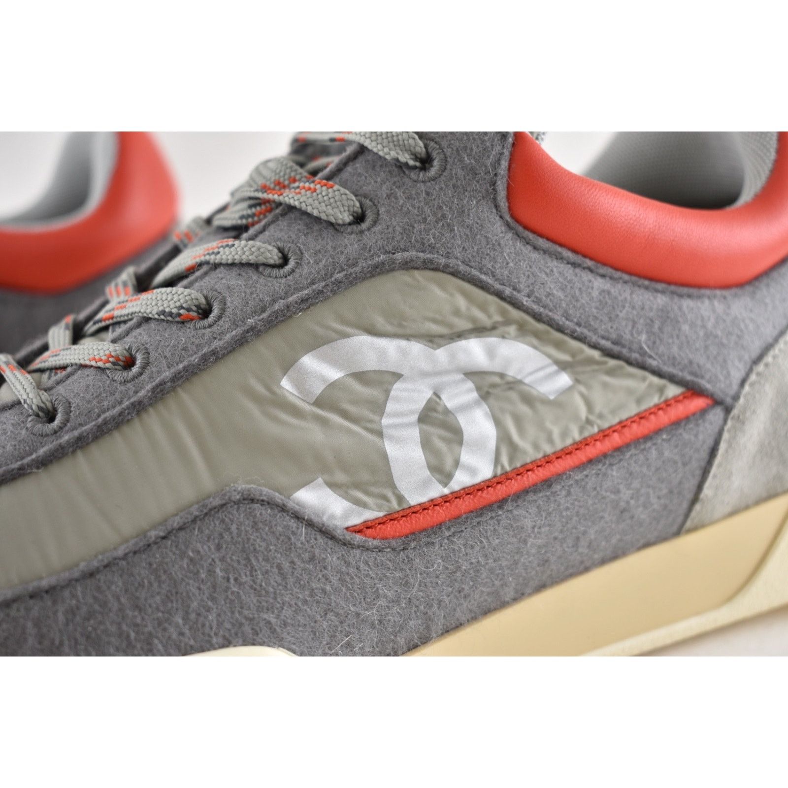 Chanel Chanel Mens 18K Grey Orange Nylon CC Logo Lace Up Low Size US 11 / EU 44 - 12 Thumbnail