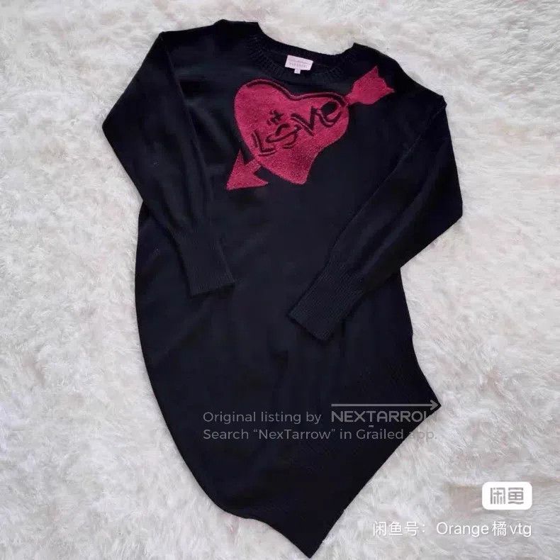 Vivienne Westwood Vivienne Westwood Heart Shaped Saturn Pattern Irregular Kn Size M / US 6-8 / IT 42-44 - 1 Thumbnail