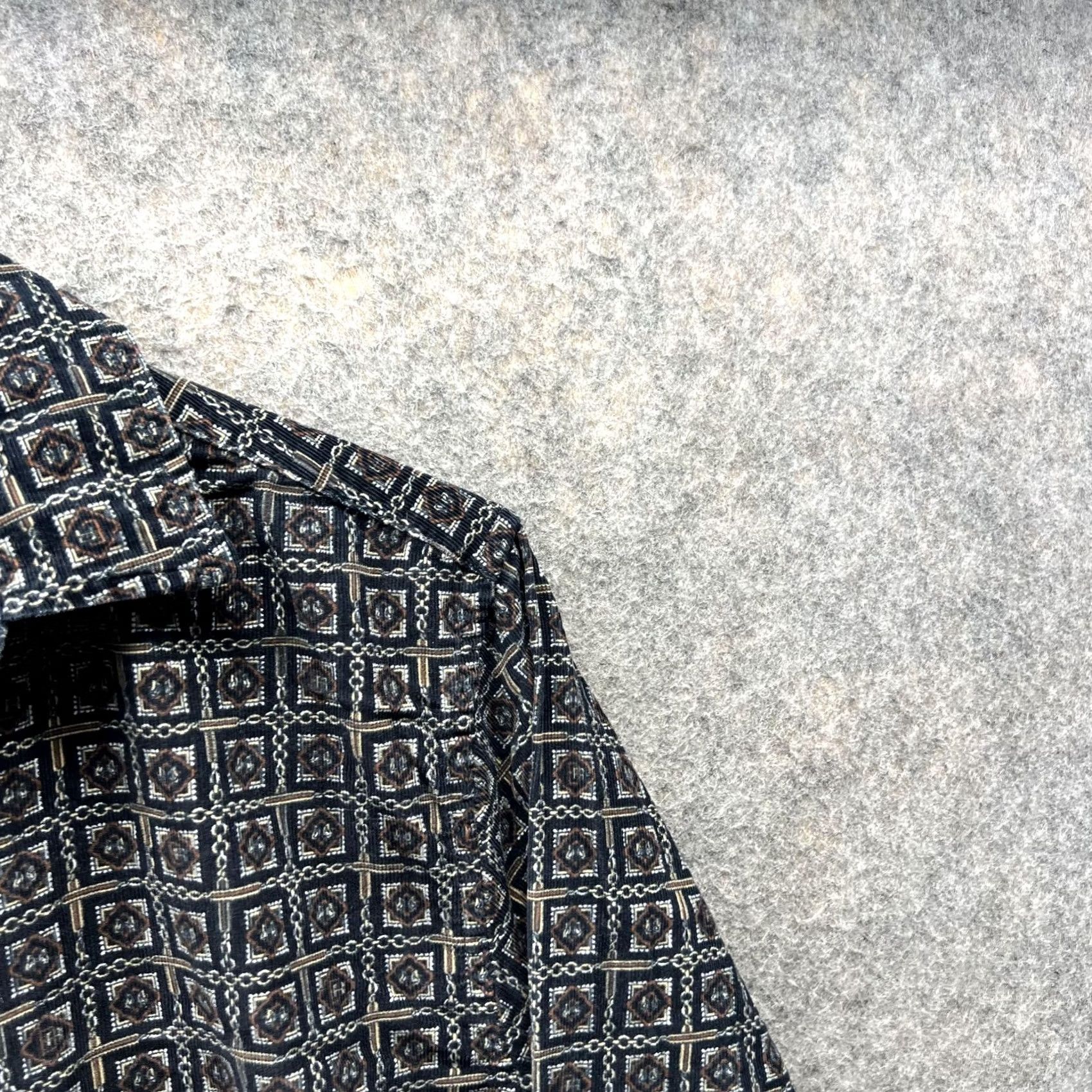 Banana Republic VINTAGE Banana Republic Shirt Men Small Adult Black Casual Button Down All over Print Size US S / EU 44-46 / 1 - 7 Thumbnail