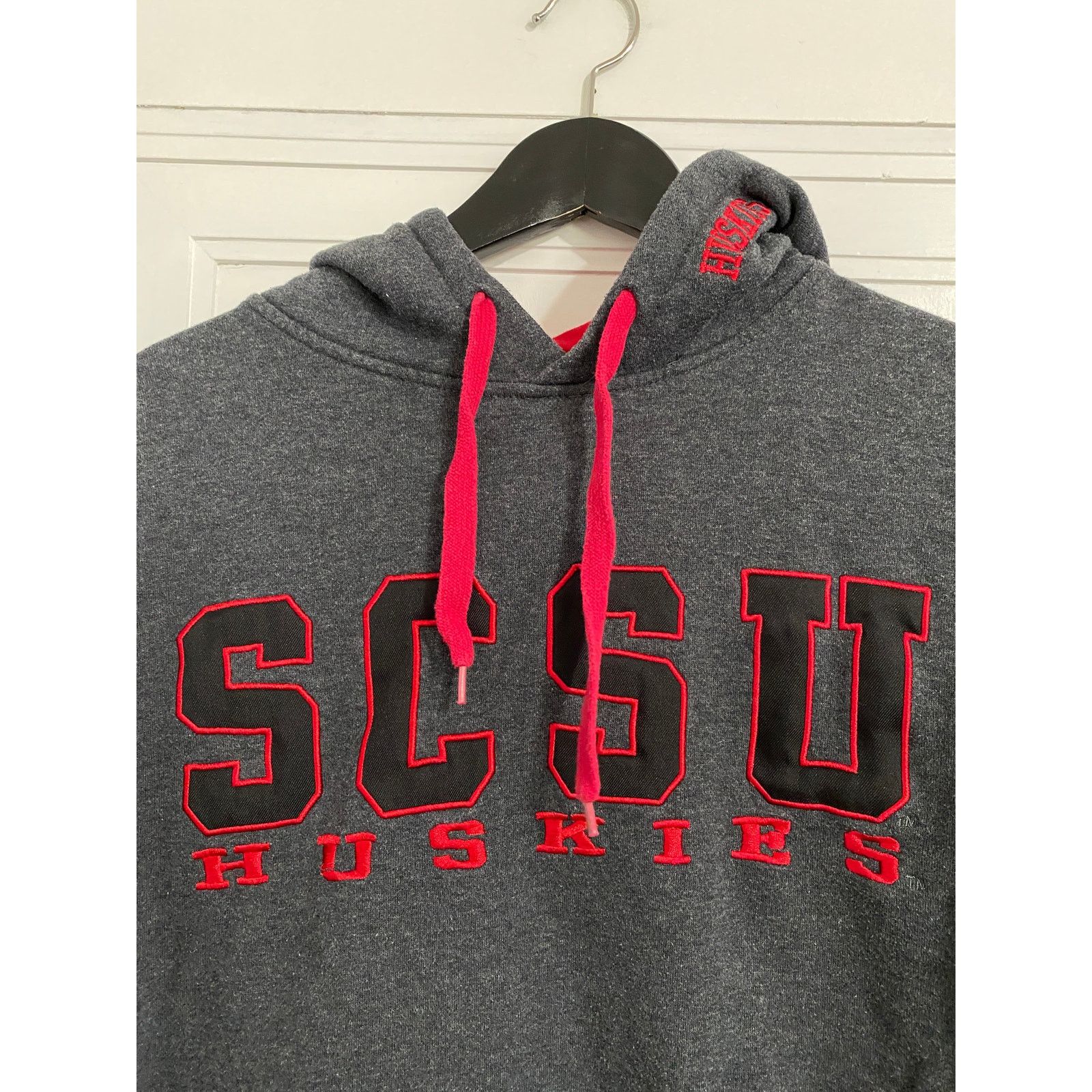 NCAA St. Cloud State University Huskies Stitched Hoodie Size M Size US M / EU 48-50 / 2 - 2 Thumbnail
