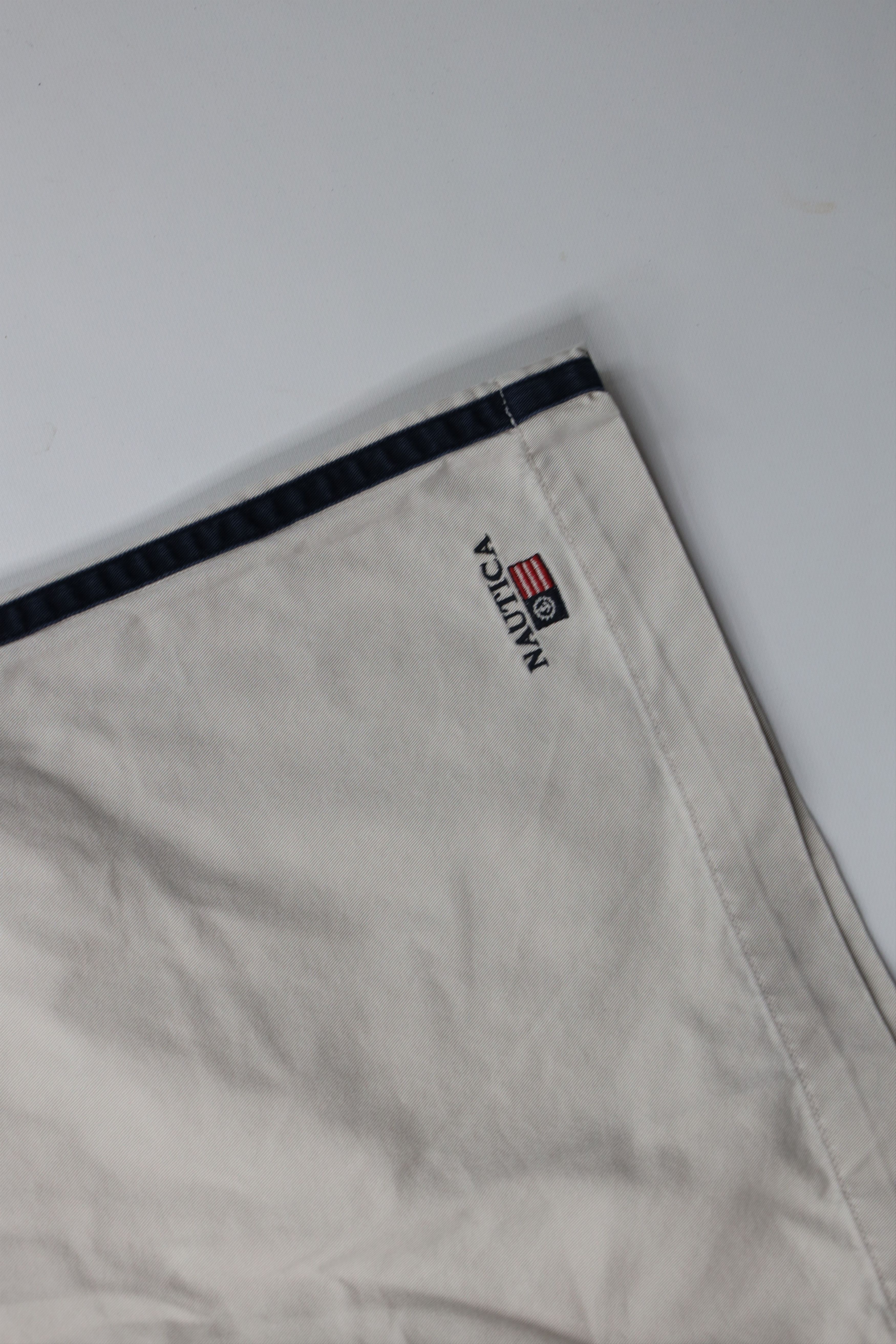 Nautica Vintage 90s Nautica Fit Spell Out Sailing Flag Shorts Beige Size US 38 / EU 54 - 5 Thumbnail