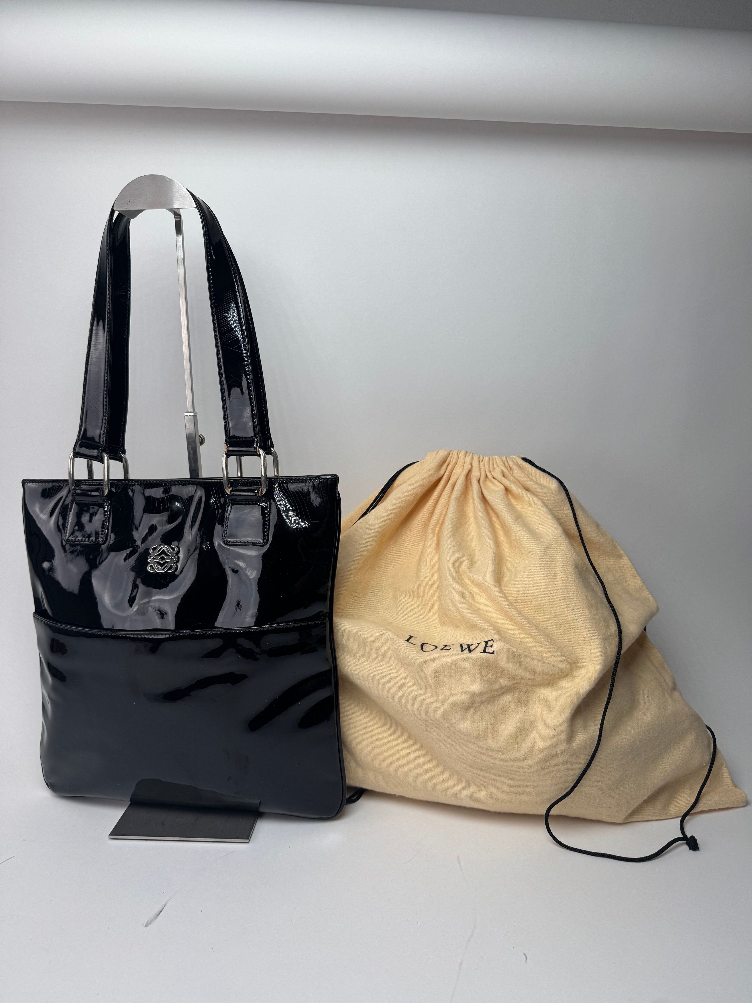Loewe Vintage Patent Leather Madrid Bag black Size ONE SIZE - 1 Thumbnail