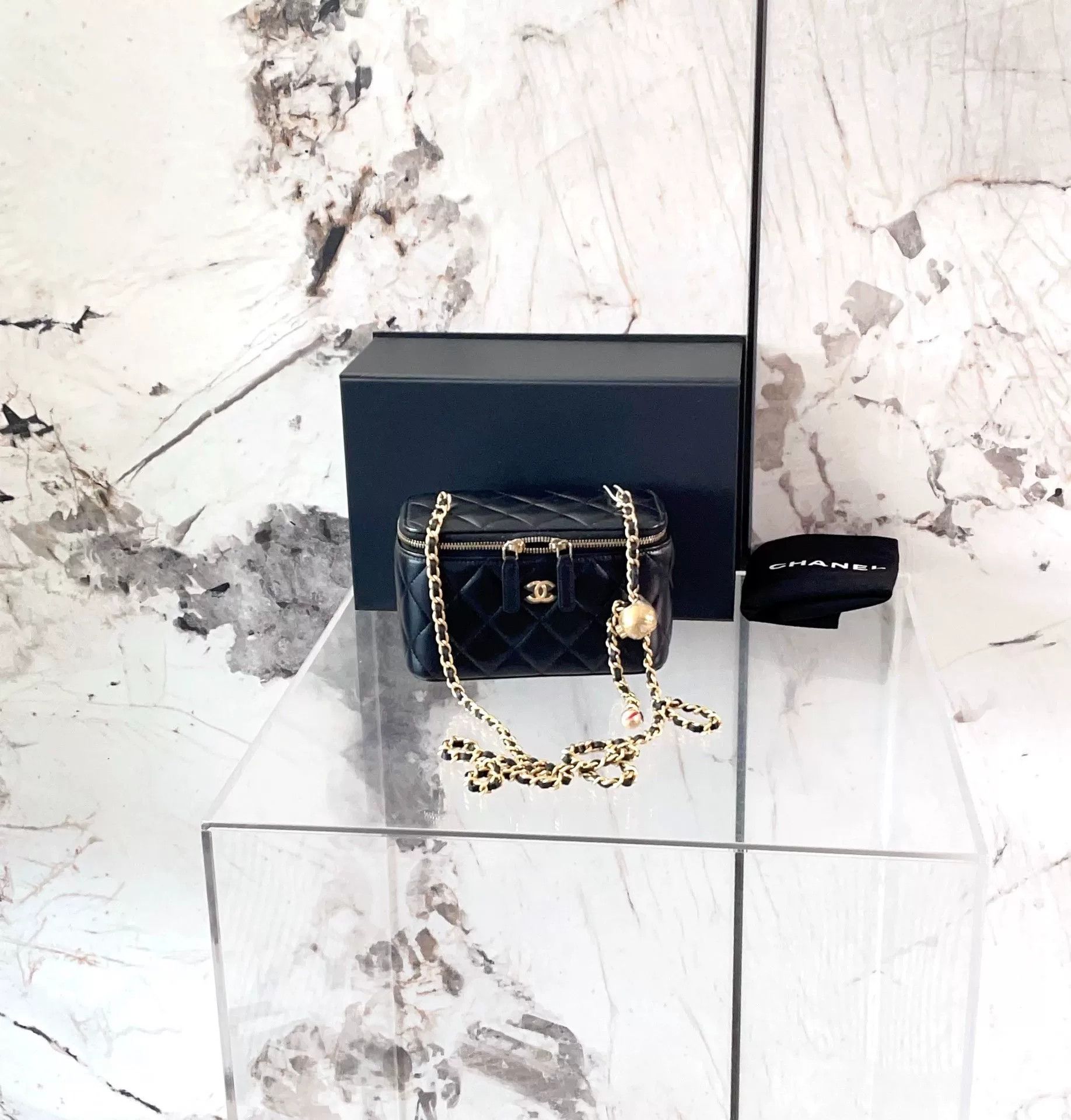 Chanel Pre-loved Bag Very good condition Size ONE SIZE - 1 Thumbnail