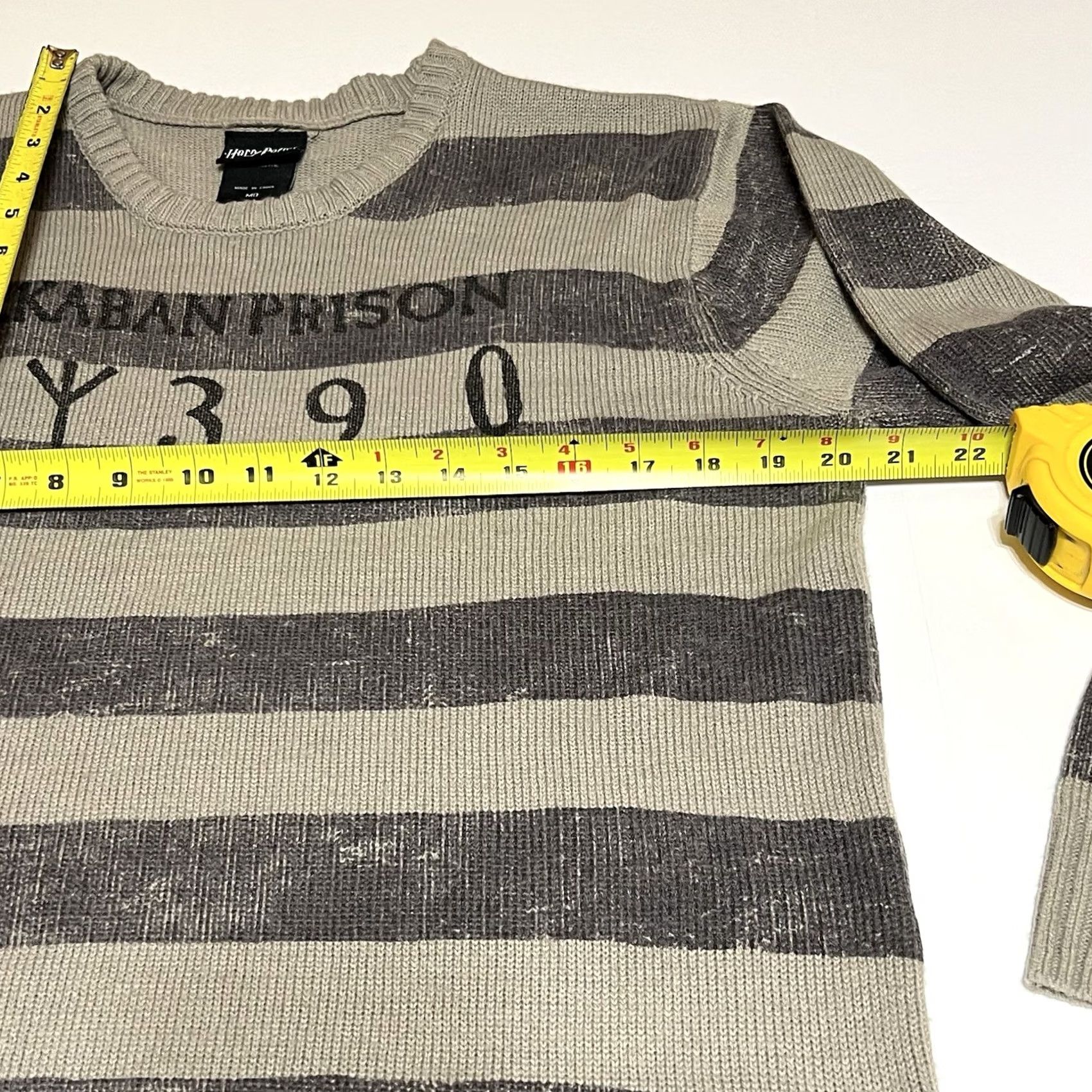 Vintage Harry Potter Azkaban Prisoner Sweater Grey Striped Size MEDIUM Womens Pullover Crew Neck Long Sleeve Knit Acrylic Size M / US 6-8 / IT 42-44 - 6 Thumbnail
