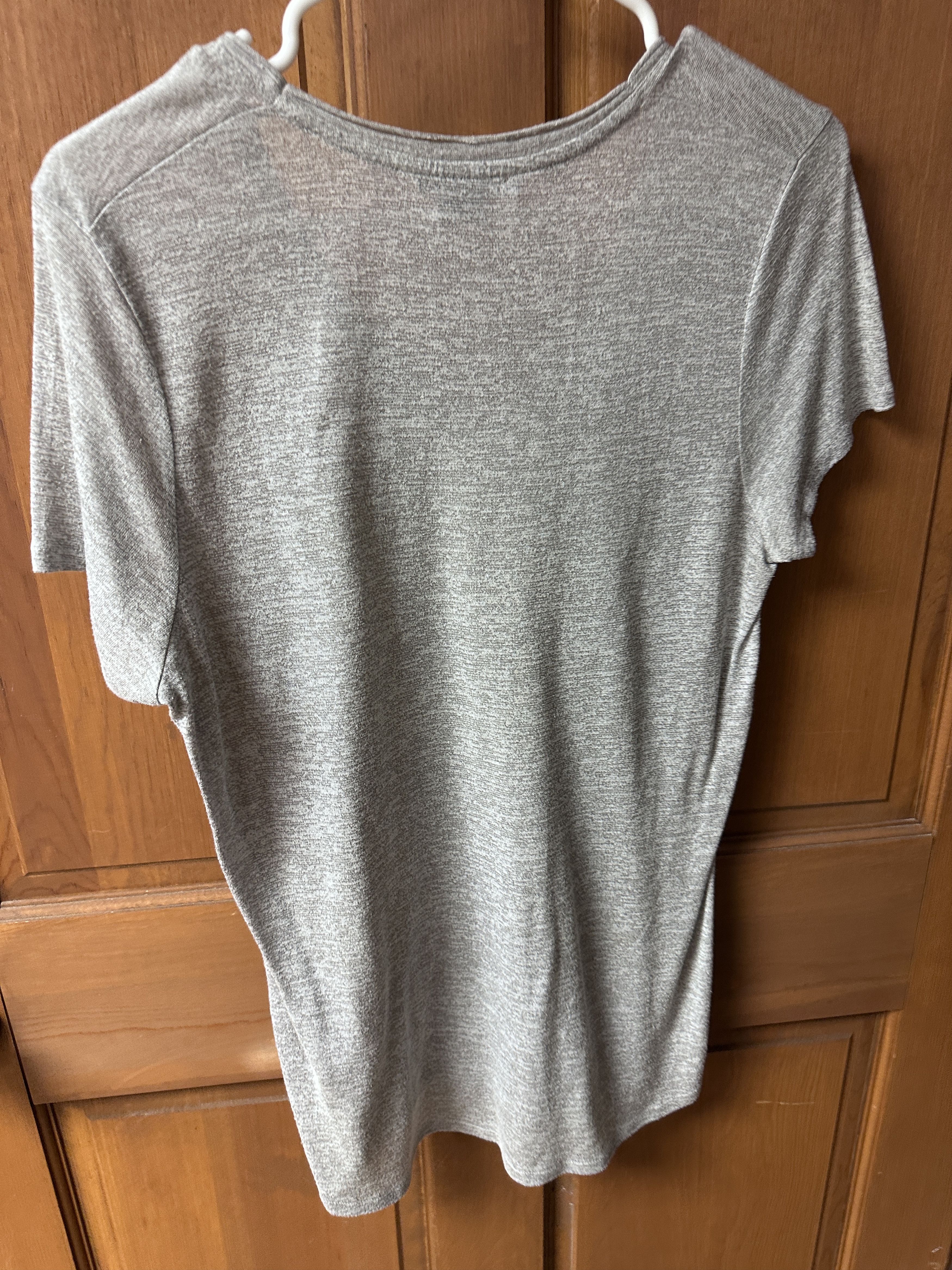 Vince Vince Gray Women's V-neck T-shirt Size Large Size L / US 10 / IT 46 - 4 Thumbnail