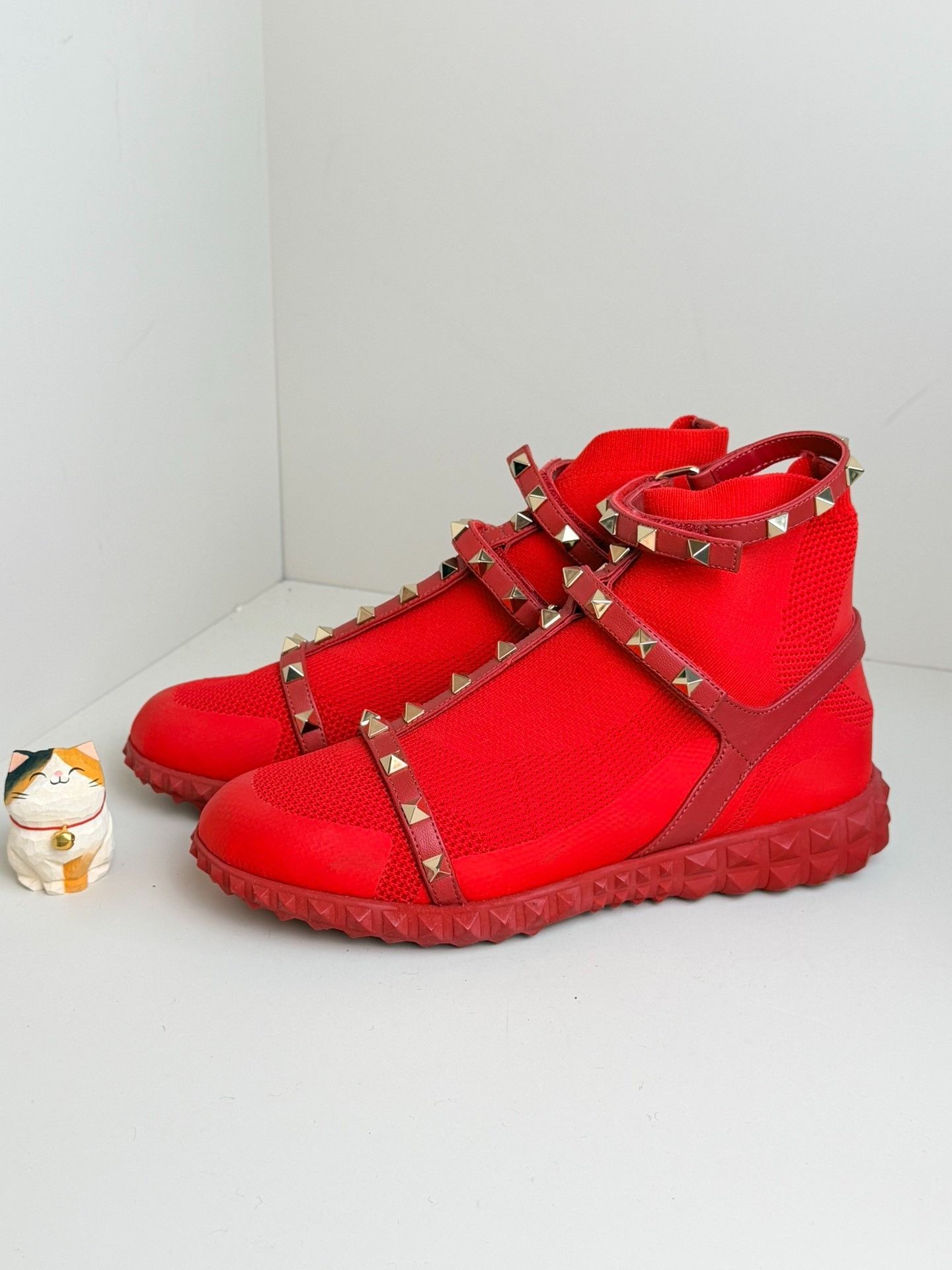Valentino Valentino Hitop Sneakers us_7 Women Size US 7 / IT 37 - 1 Thumbnail