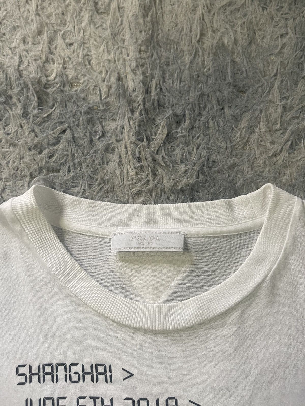 Prada Prada 2019 Shanghai Shirt Size US M / EU 48-50 / 2 - 4 Thumbnail