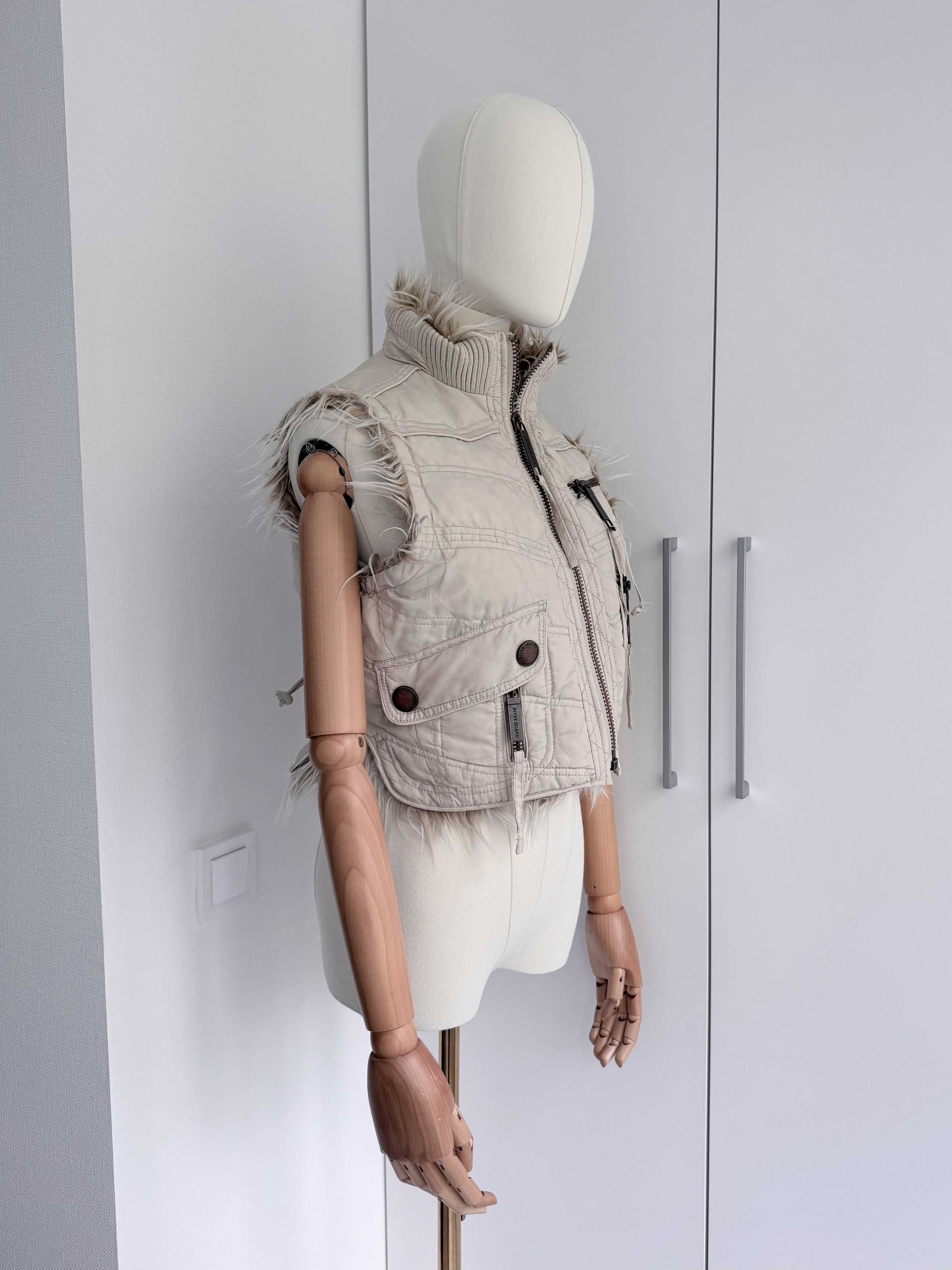 Japanese Brand Cream Cropped Gilet Women S Faux Fur Y2K Utility Biker Vest Size S / US 4 / IT 40 - 2 Thumbnail