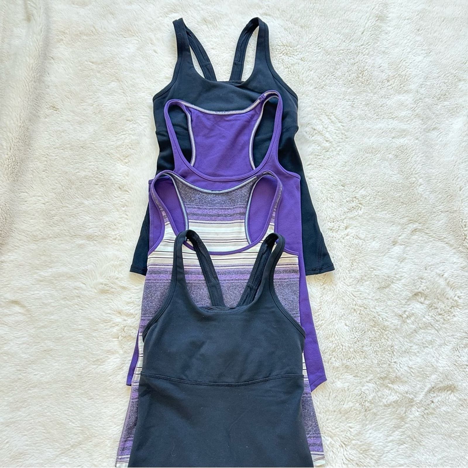 Lululemon bundle of 4 shops items