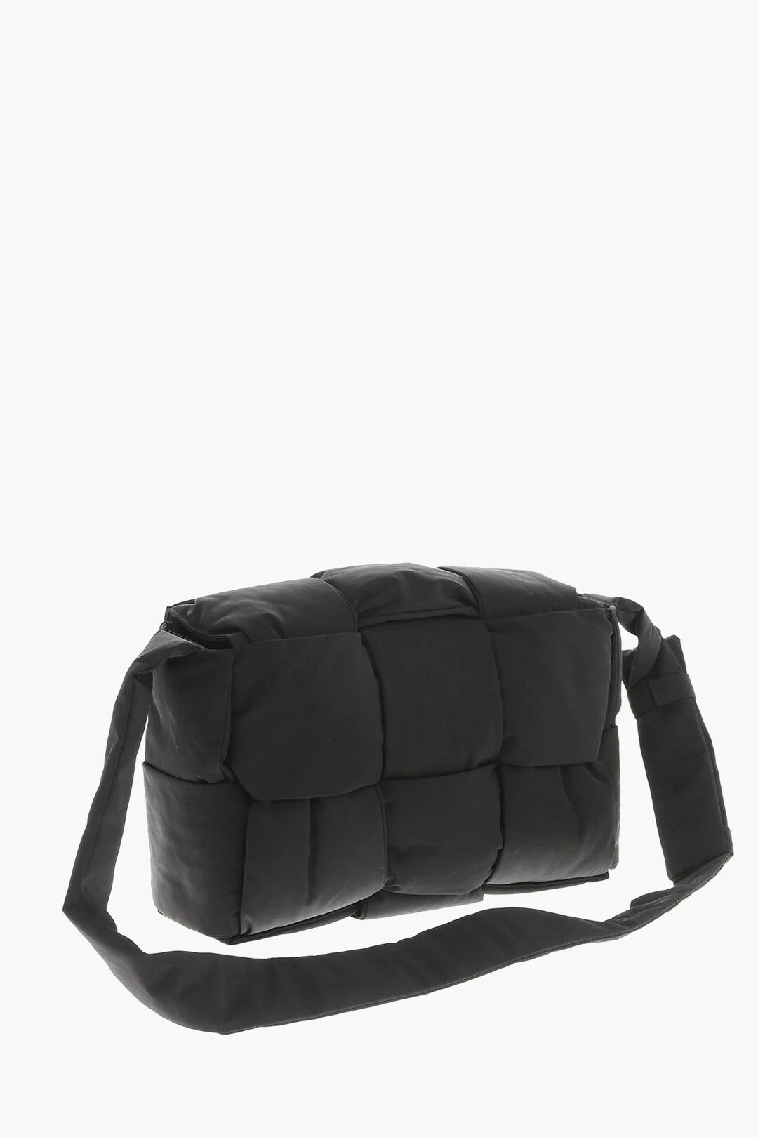 Bottega Veneta og1mm0426 Size: OS / Woven Fabric Shoulder Bag in Black Size ONE SIZE - 2 Thumbnail