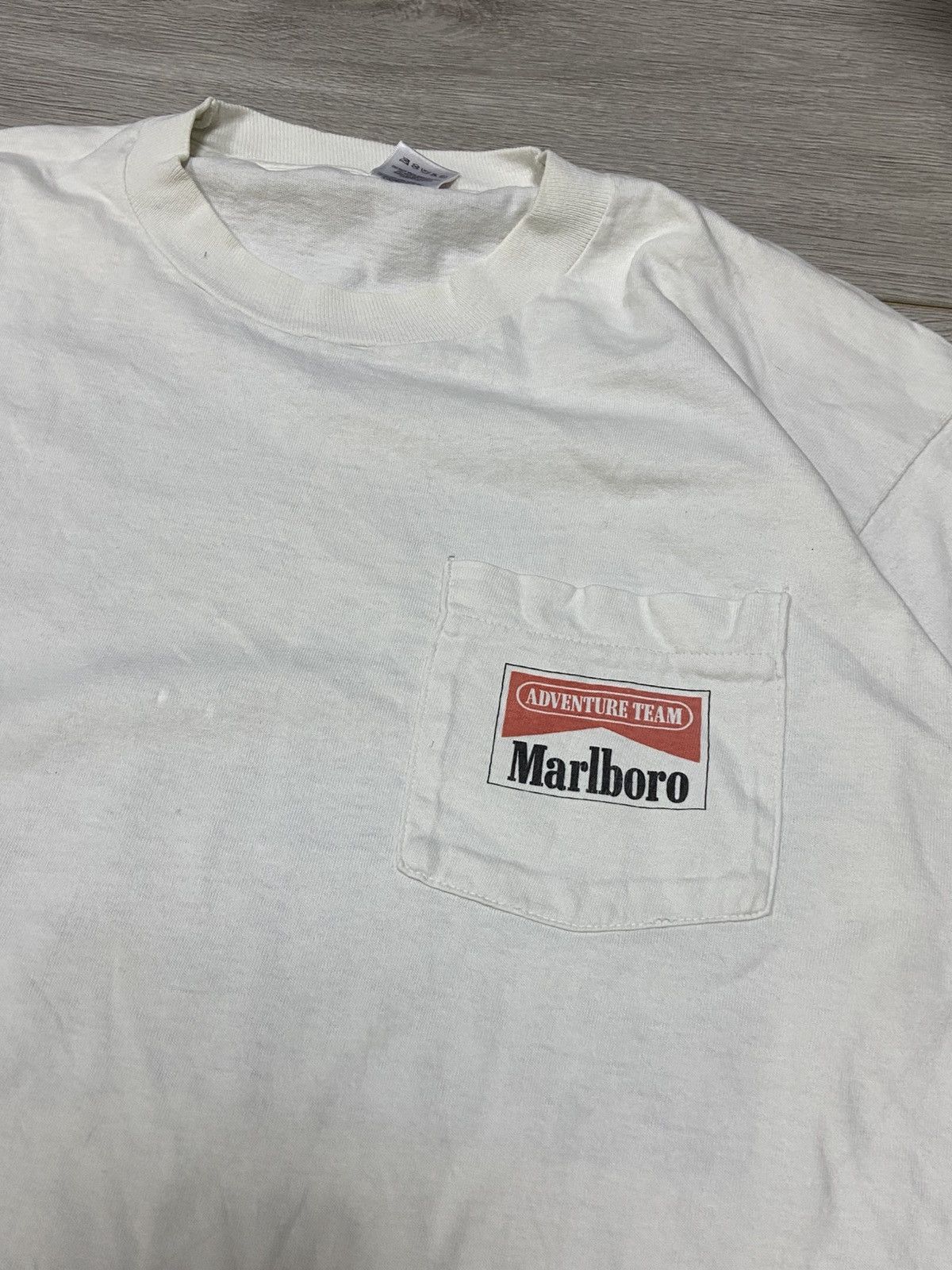 Marlboro Fruit of The loom 1990 Marlboro big print vintage t-shirt Size US XL / EU 56 / 4 - 4 Thumbnail
