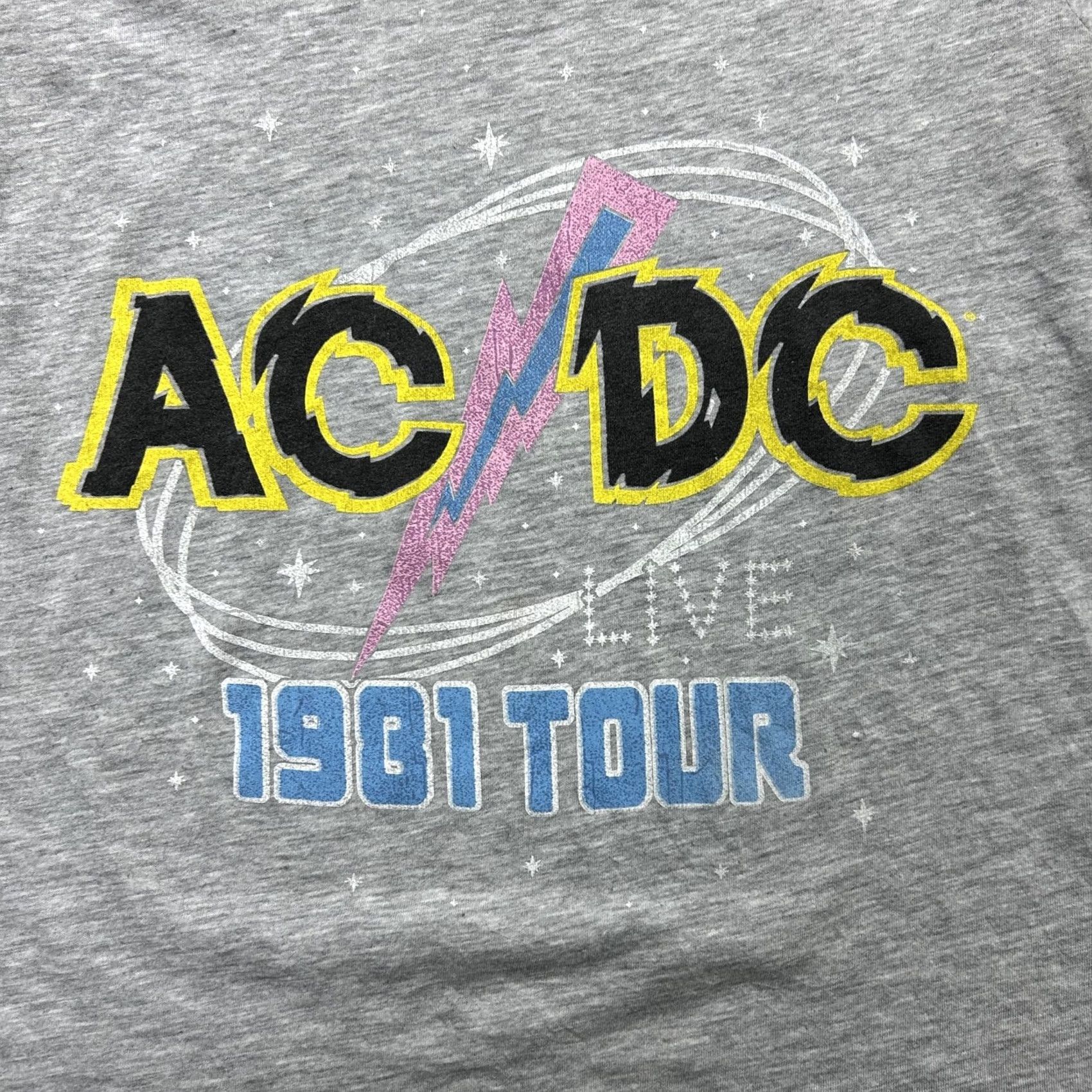 Olive AC/DC Shirt Womens Large Gray Live 1981 Tour V Neck Tee T-Shirt Shirt Women Casual Rock Music Band Budget-friendly Size L / US 10 / IT 46 - 2 Thumbnail