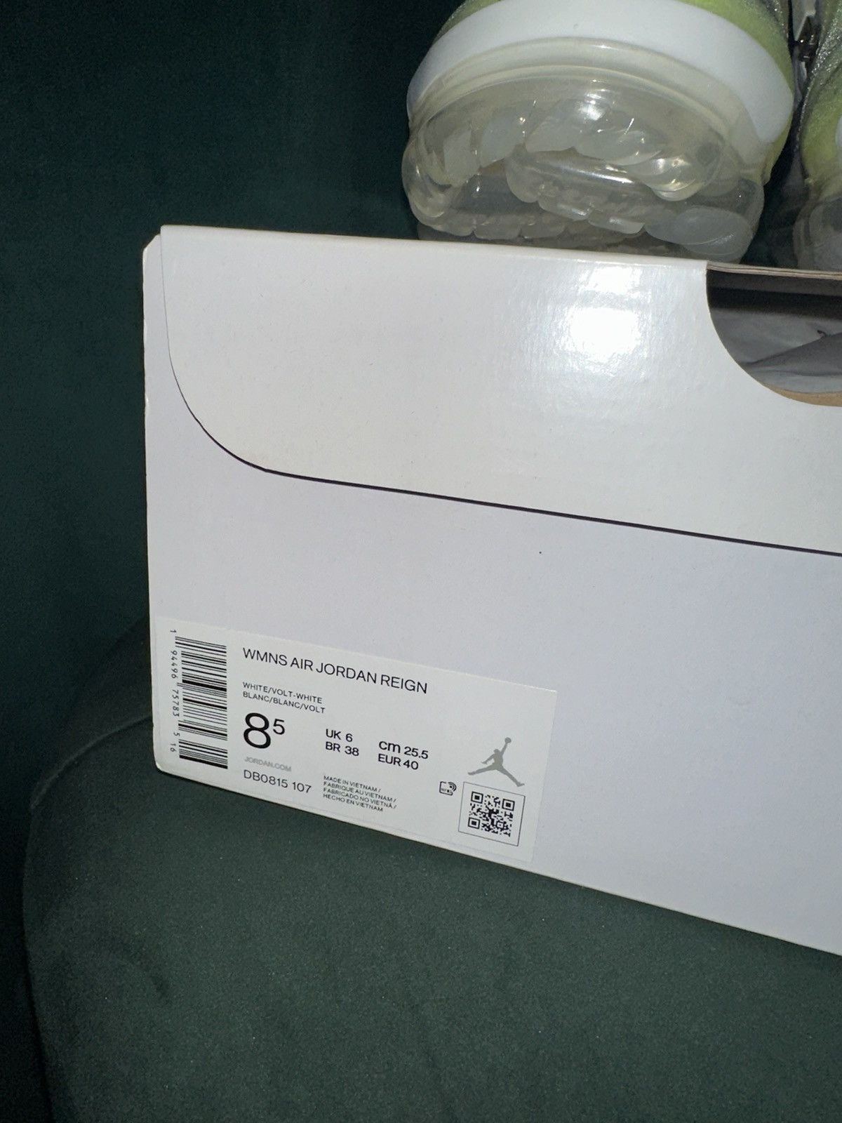 Jordan Brand × Nike Air Jordan Reign 'White Volt' Size US 8.5 / IT 38.5 - 3 Thumbnail