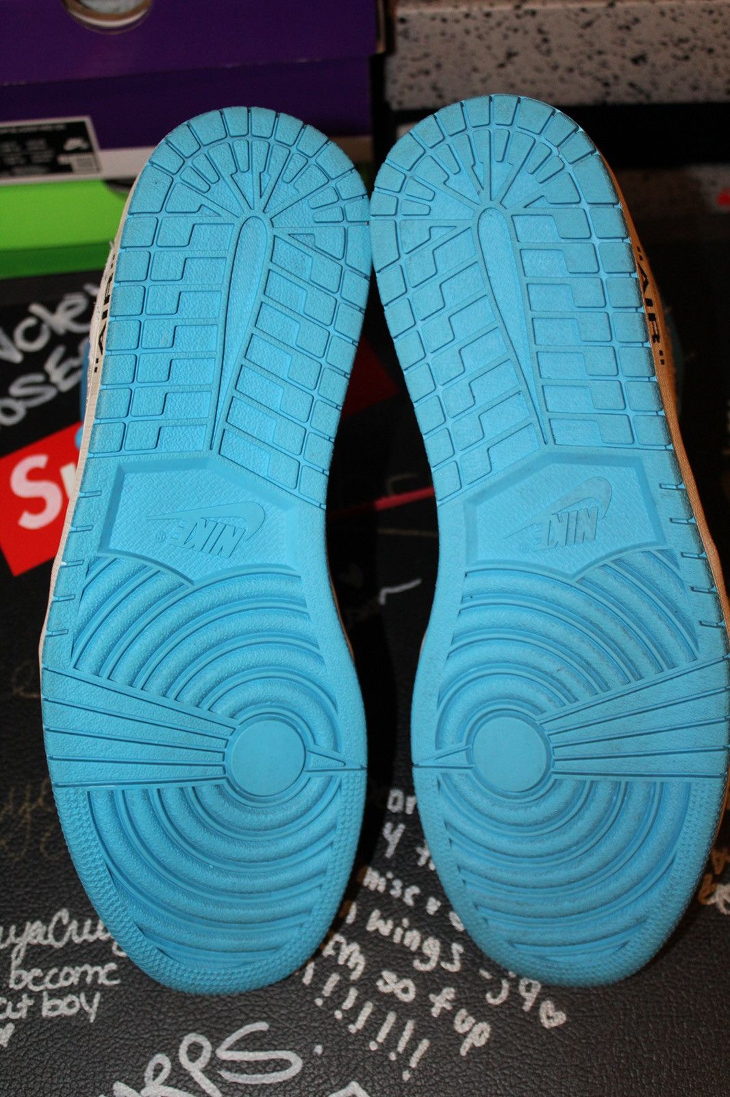 Nike × Off-White Off-white x Air Jordan 1 Retro High OG 'UNC' AQ0818-148 Size US 12 / EU 45 - 11 Thumbnail