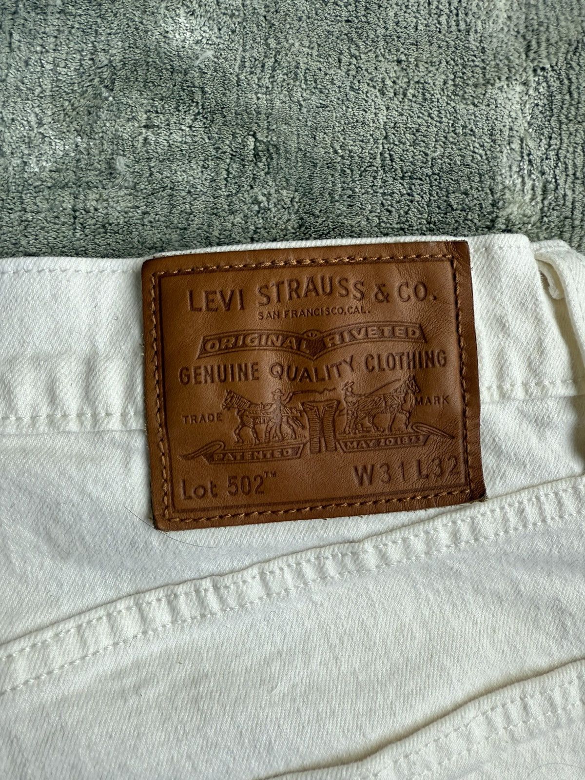 Levi's Men’s off white slim denim 31/32 Size US 31 - 3 Thumbnail