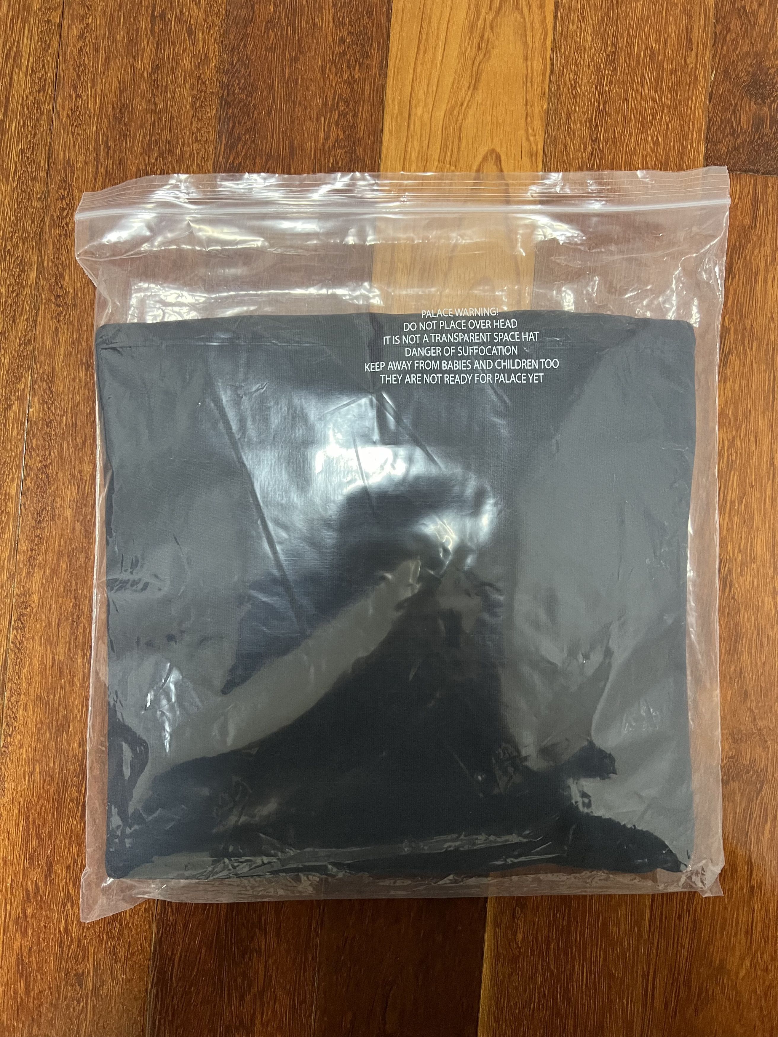 Palace 💚 2019 Palace Split P3 Crew Navy Medium NEW Size US M / EU 48-50 / 2 - 12 Thumbnail