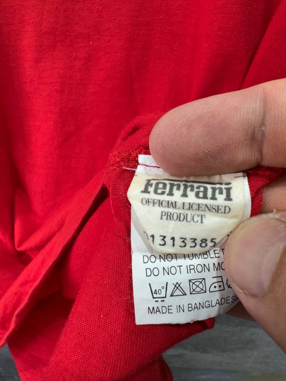 Vintage Vintage Ferrari T-Shirt Mens Red Centr Logo Racing 1998 Size US M / EU 48-50 / 2 - 10 Thumbnail