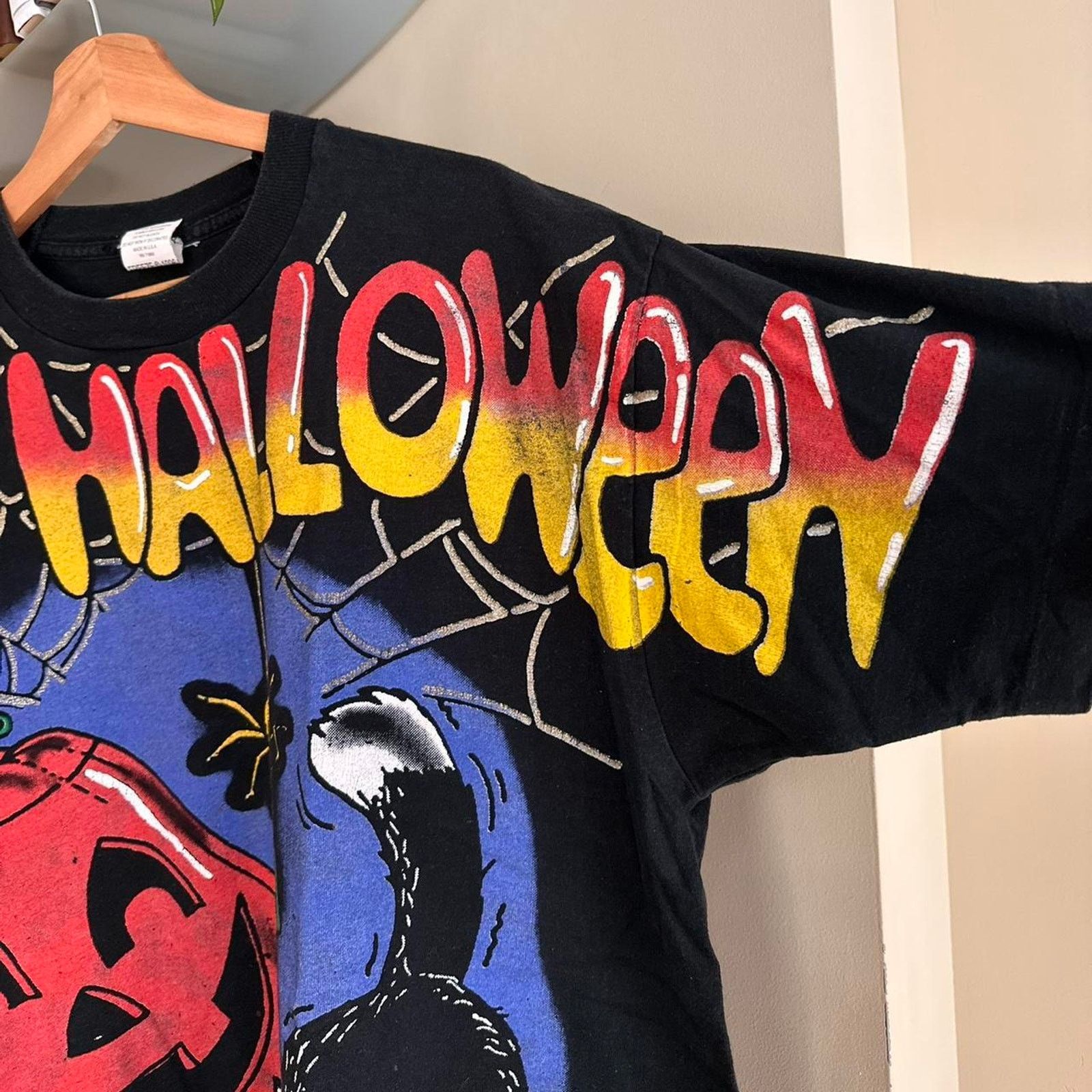 Vintage Vintage 1996 Halloween All Over Print Shirt Size US L / EU 52-54 / 3 - 4 Thumbnail